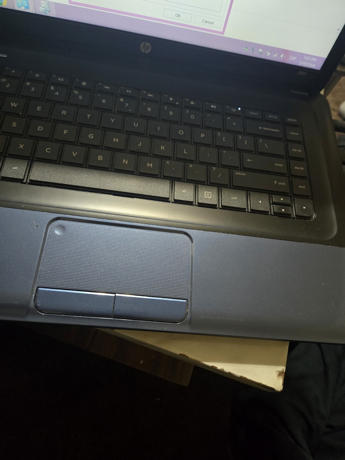 HP 2000 Laptop Windows 8 13.5″ Screen HDD 148 GB 3.60 GB RAM
