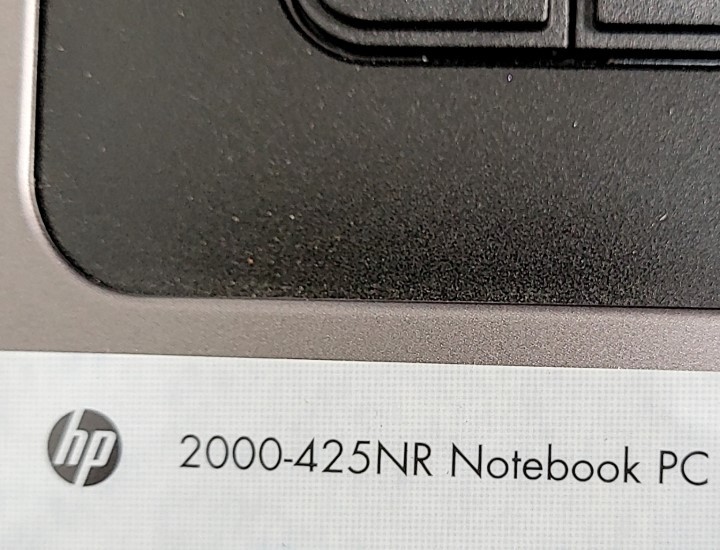 HP 2000-425NR Notebook PC A7A79UA-ABA Laptop AMD E-300 APU 2GB 320GB SEE NOTES