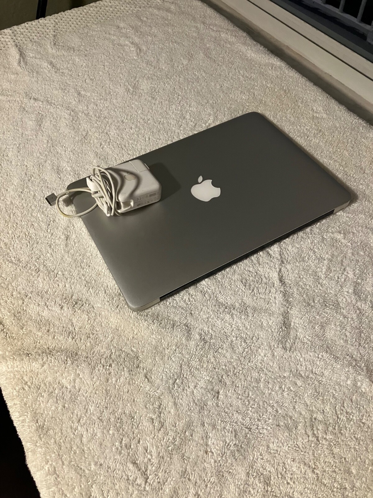 Apple MacBook Pro 13″ A1278 Intel Core i5 2.5Ghz 8GB RAM 500GB SSD New Battery