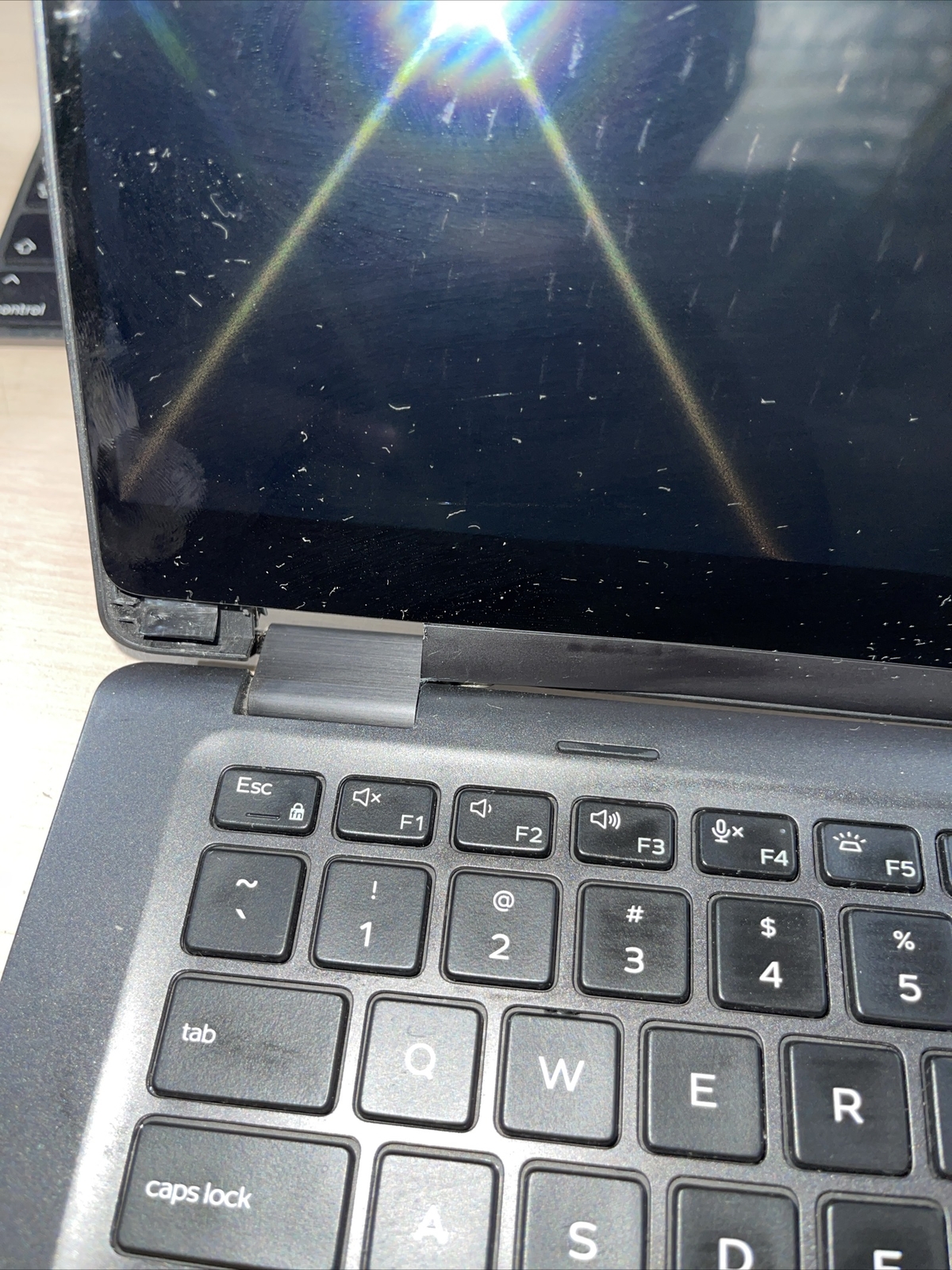 Dell Latitude 5300 2 in 1 Intel Core i5-8365U 1.60GH~ 16GB RAM NO HD