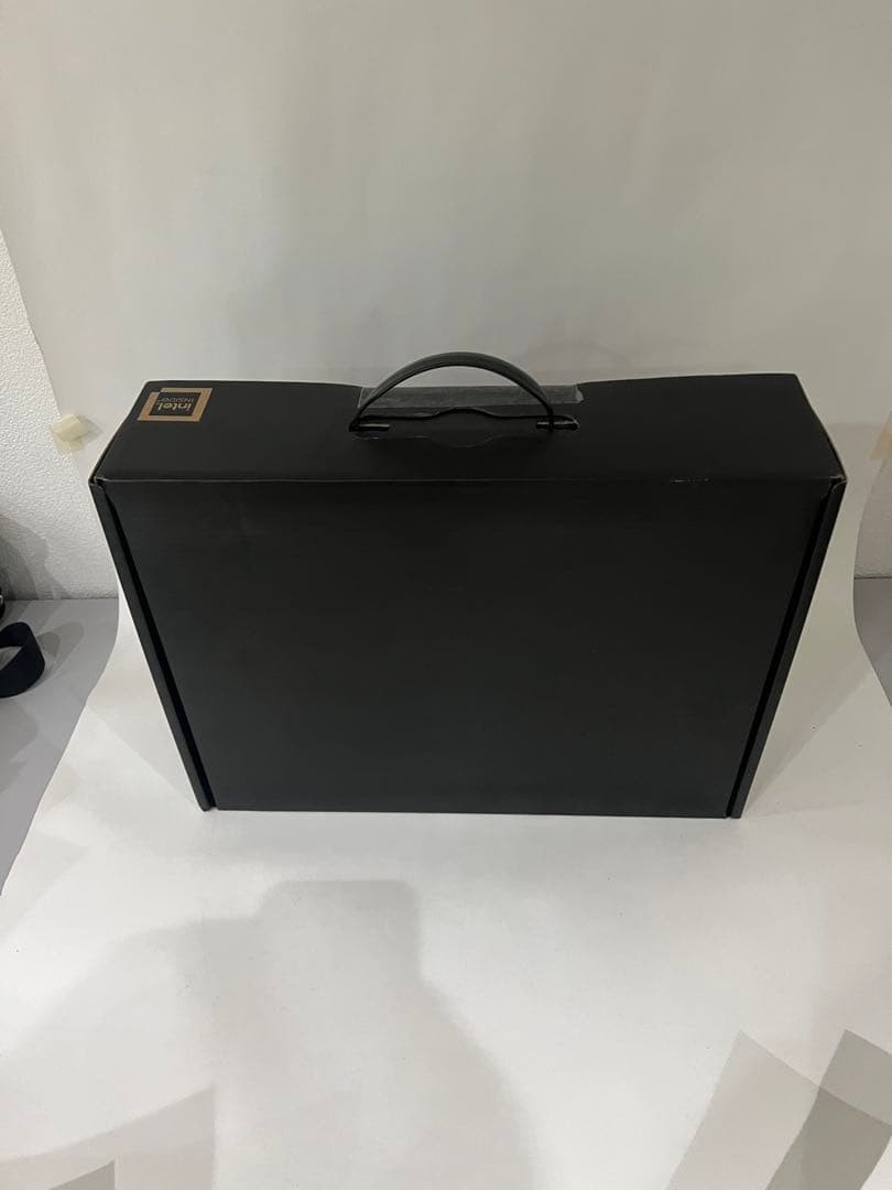 Alienware x17 R1 Gaming Laptop Luna Light Silver White Unopened 2022