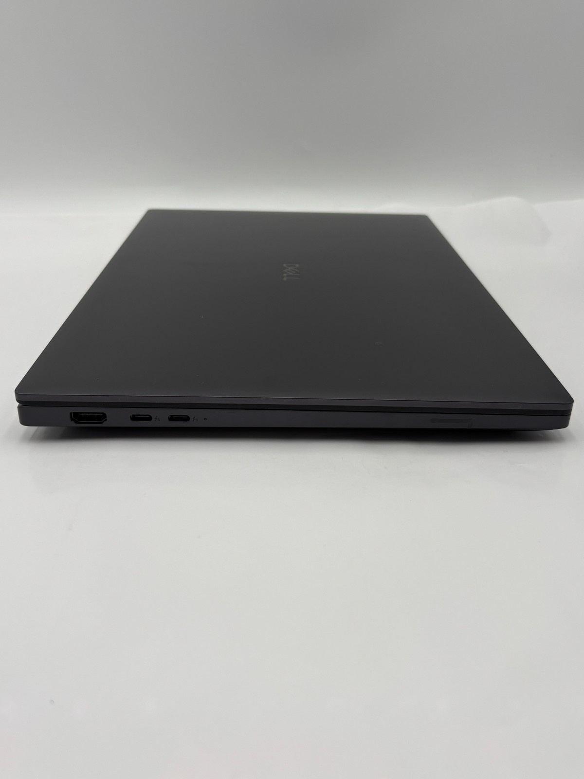 Dell Pro Max 16″ Premium Intel Ultra 7 265H – 64GB/2TB – RTX PRO 3000- Black