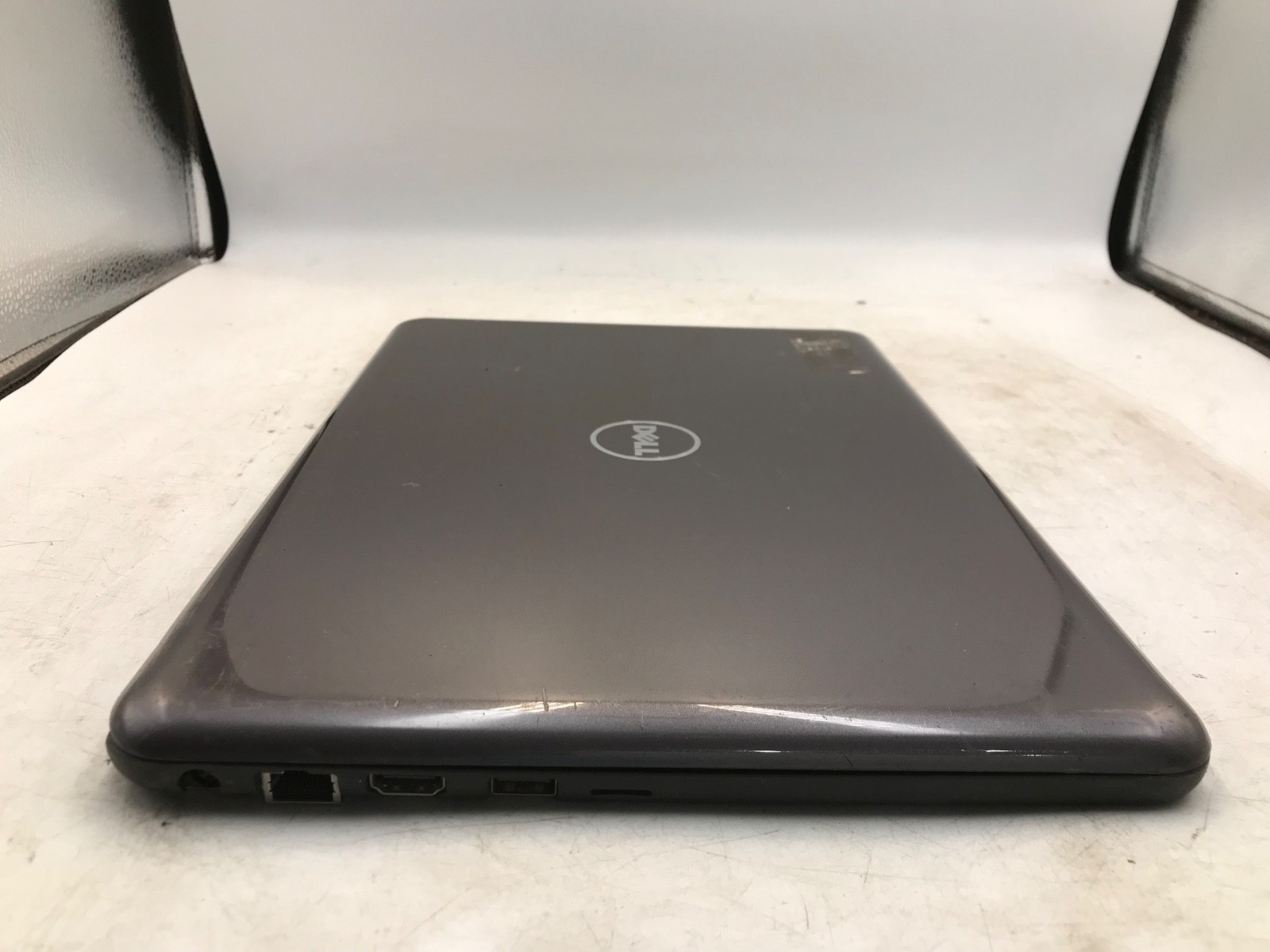 Dell Latitude 13 3380 Intel Core i3 6th Gen. 13″ Laptop-BAD DISPLAY/NO KB -MZ
