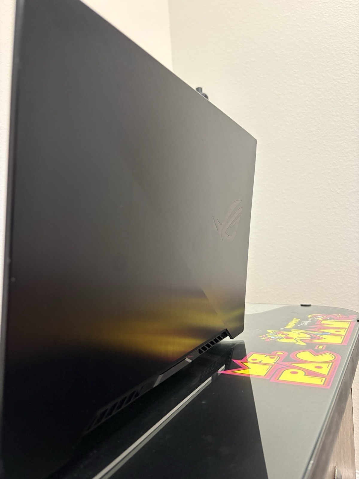 ASUS ROG Zephyrus G15 GA502DU Laptop Ryzen 7 3750H, GTX 1660 Ti Max-Q, 16GB RAM