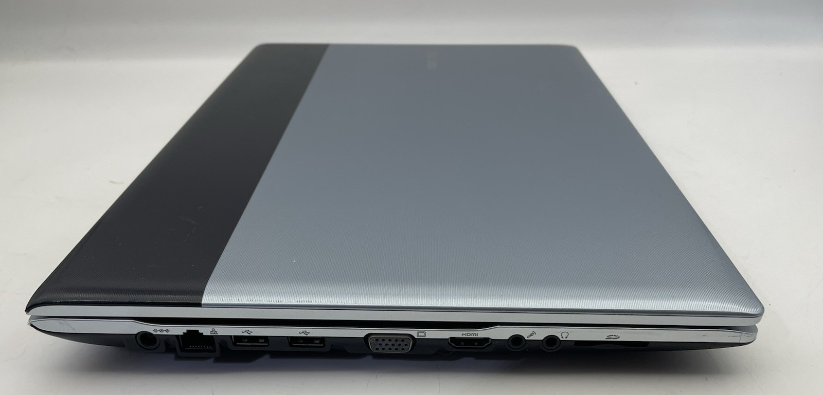 Samsung NP-RV515 Laptop 15.6″ AMD E-350 4GB 320GB Windows 7