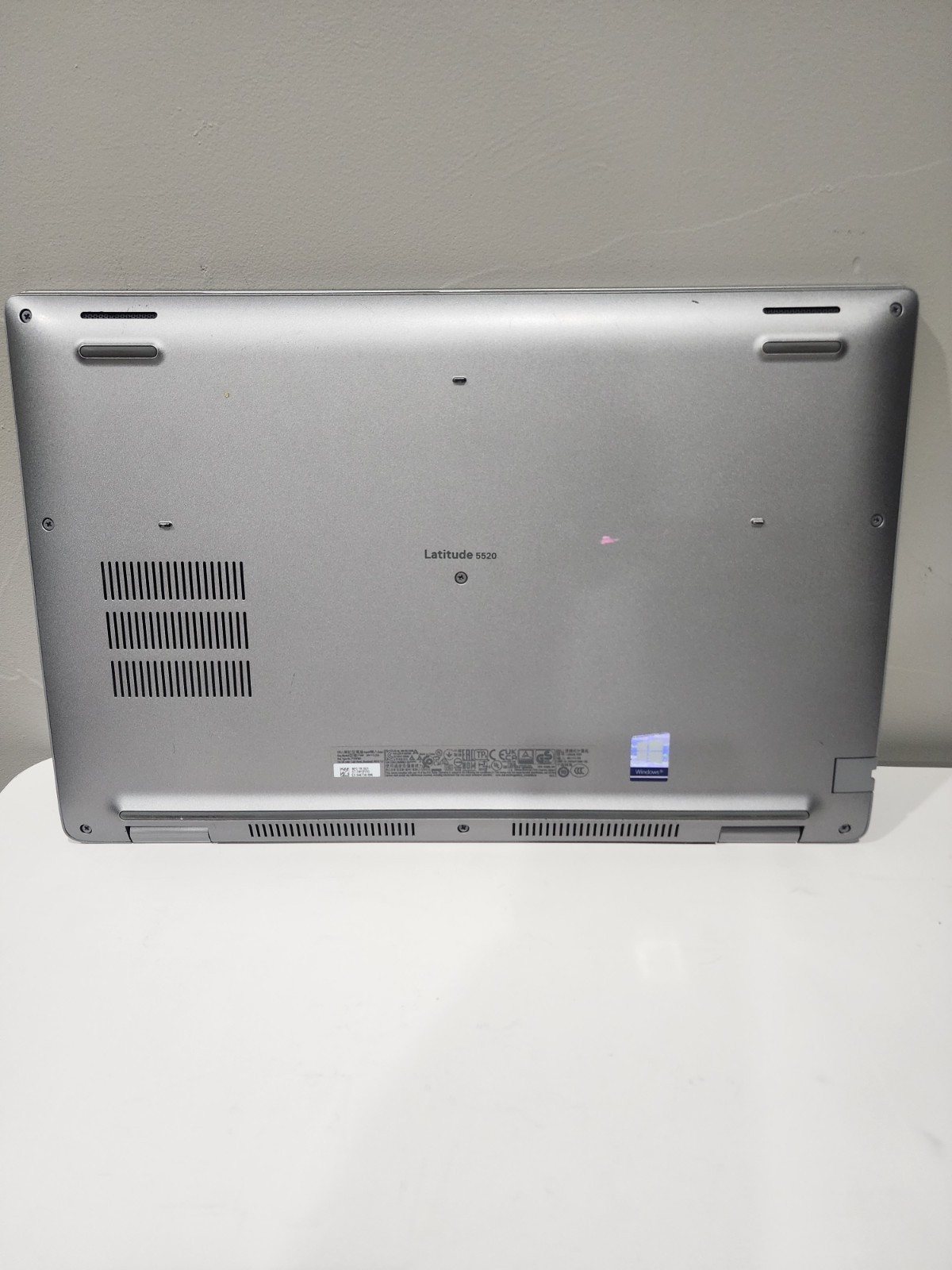 Dell Latitude 5520 Laptop 15.6″ i5-1135G7 @2.40GHz – 8GB RAM – 256GB NVMe – W11H