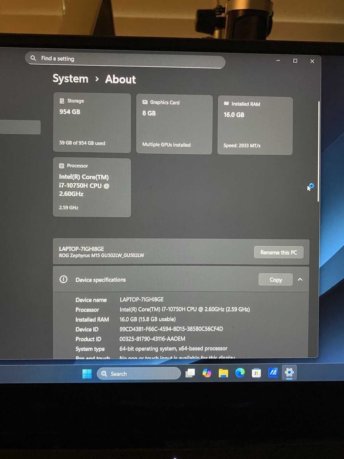 ASUS ROG Zephyrus M15 15.6″ (1TB SSD, Intel i7-10750H, 16 GB RAM) Laptop – Black