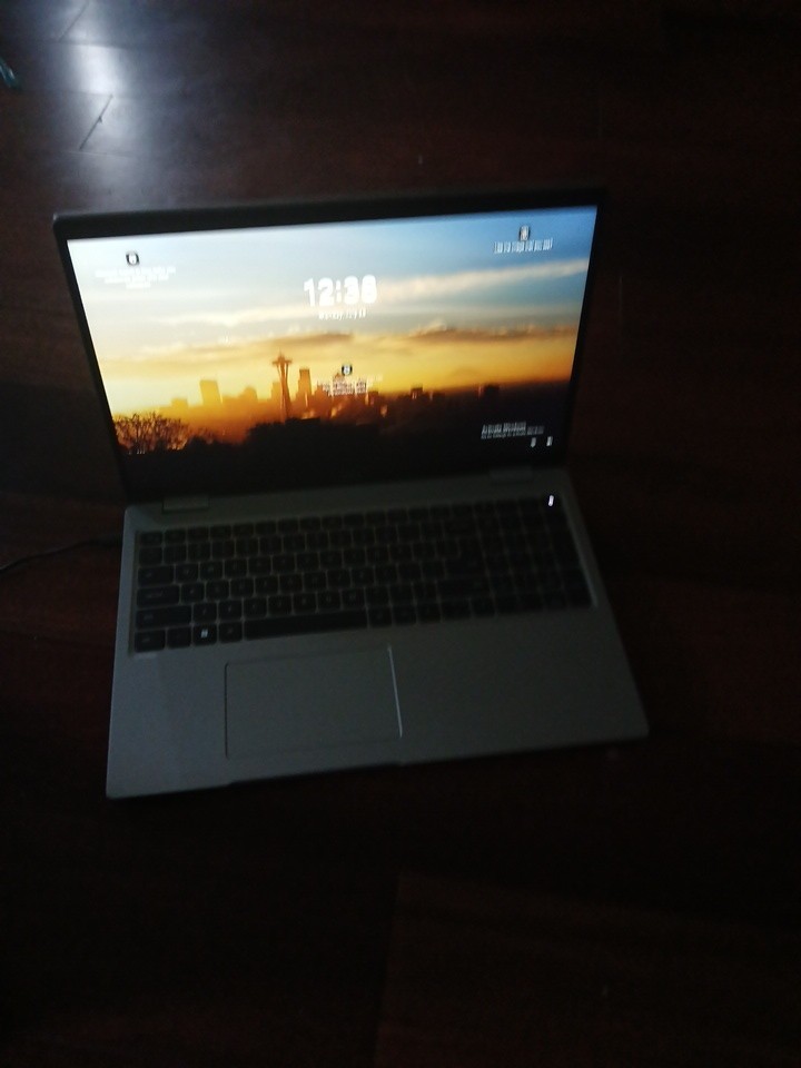 Dell Latitude 5520 15.6” (256GB SSD Intel Core i5-1145G7 2.6GHz 16GB RAM) Touch