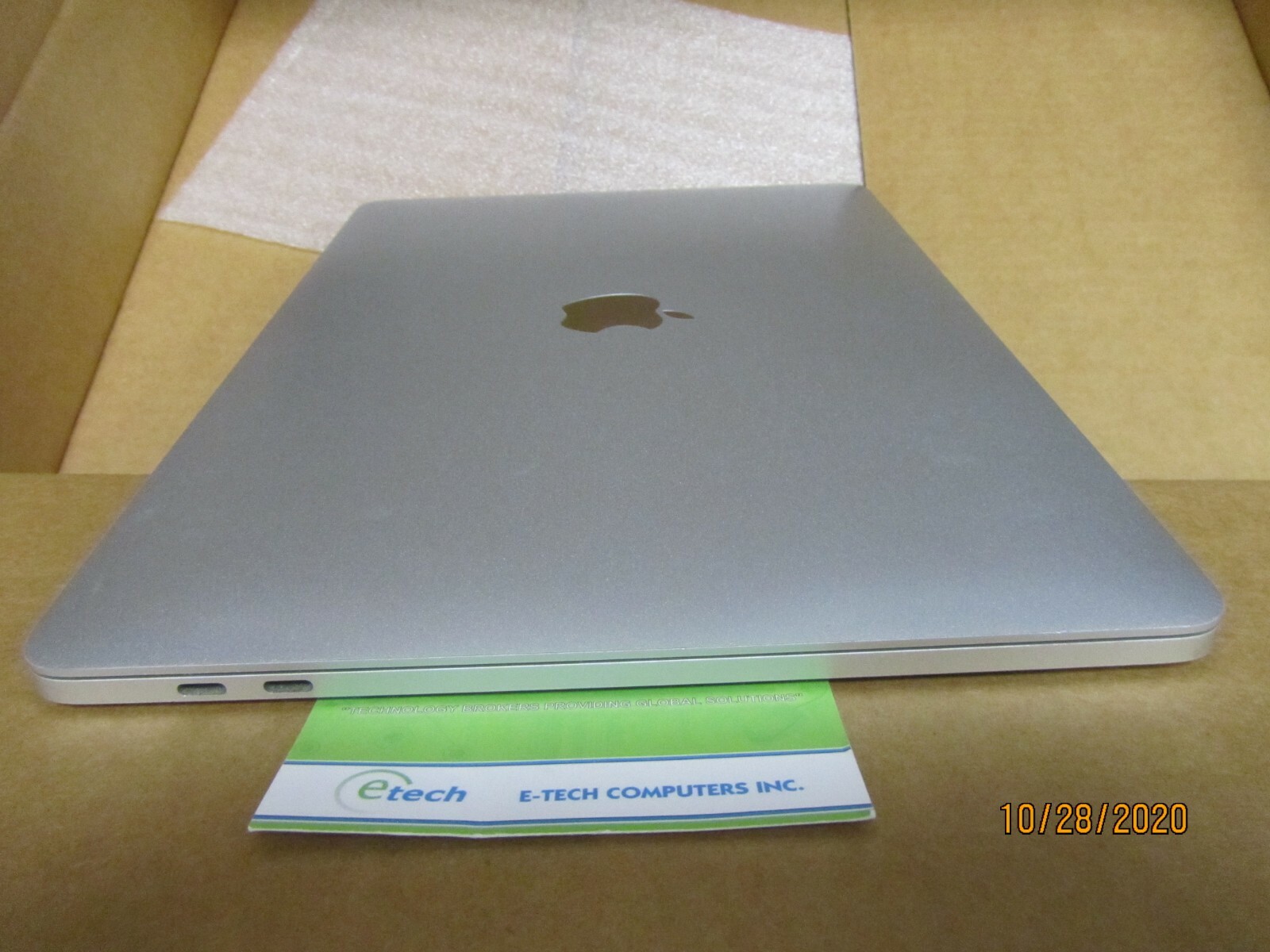 Apple MacBook Pro 13.3 2017 Model A1706 i7 3.5GHz 16GB 500GB SSD macOS 10.13