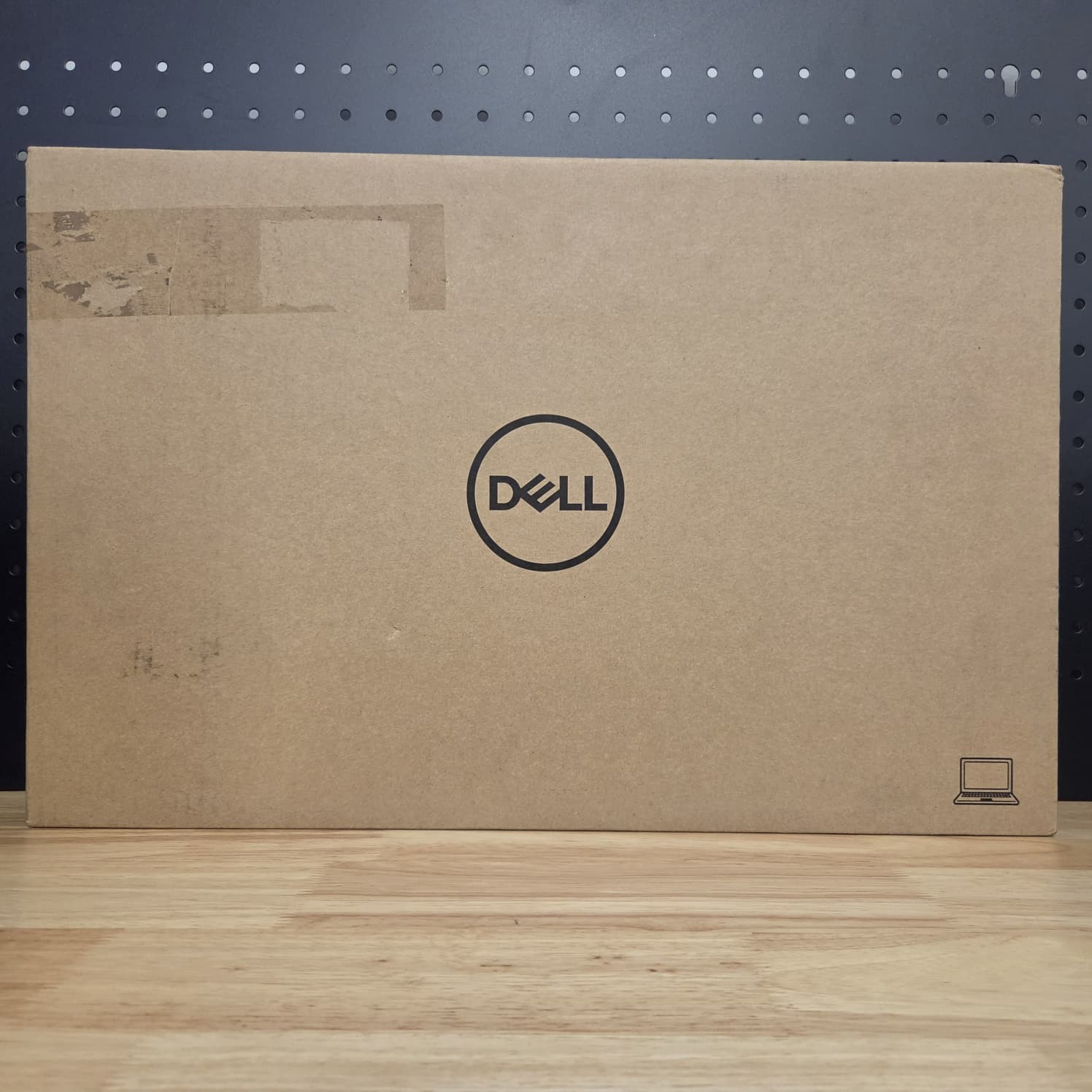 Dell Inspiron 15 (Model 3520)