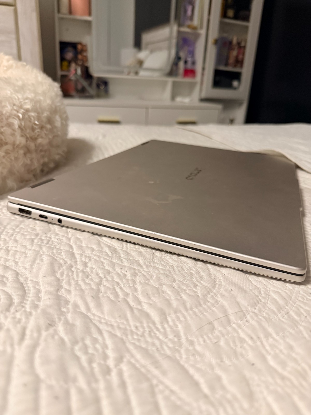 Levono yoga 7 2-in-1 14 amd – Silver (Seashell) – Touchscreen – ETC..
