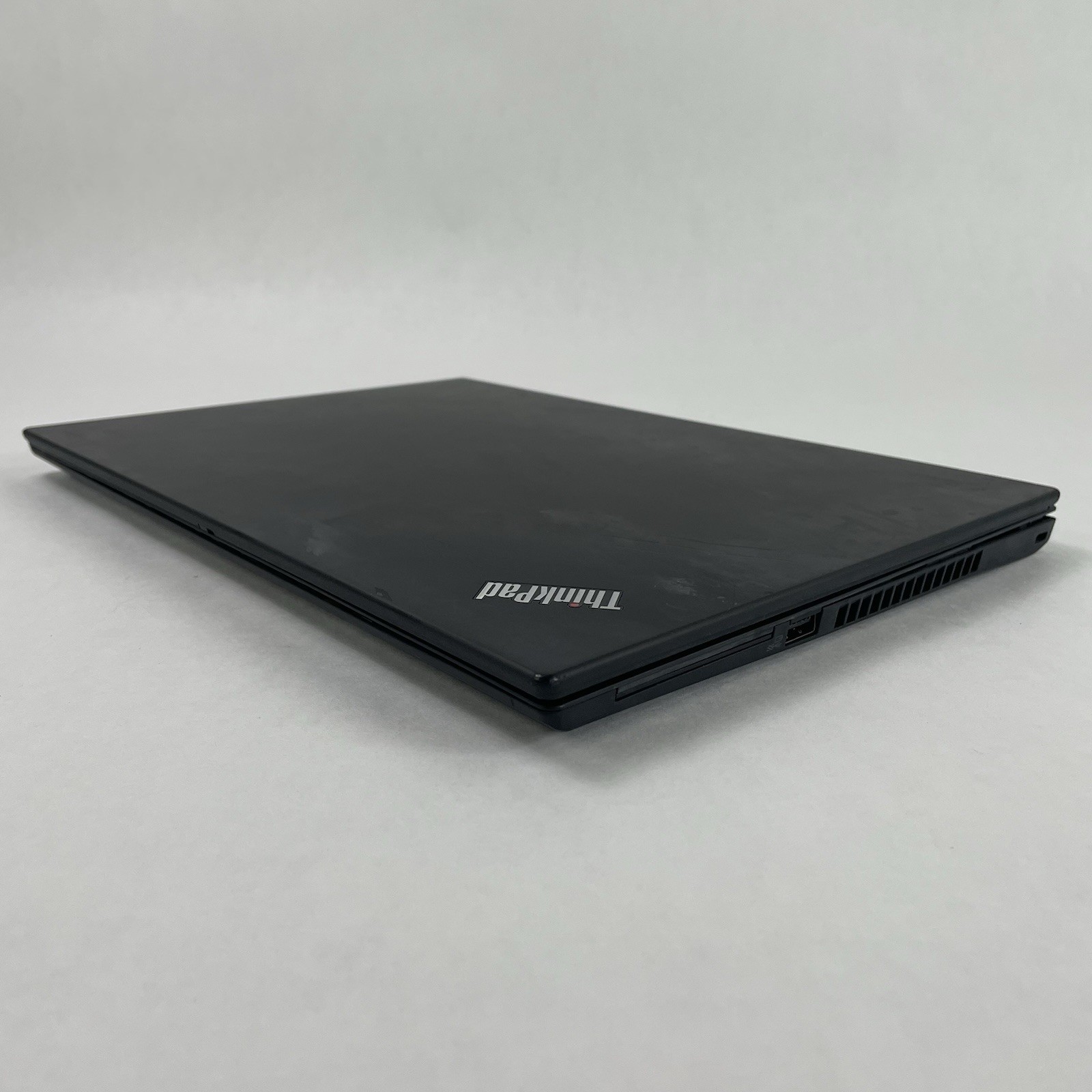 Lenovo ThinkPad T14 Gen2i 14″ i5-1145G7 2.60GHz 16GB RAM No SSD/OS/AC-Bad Bottom