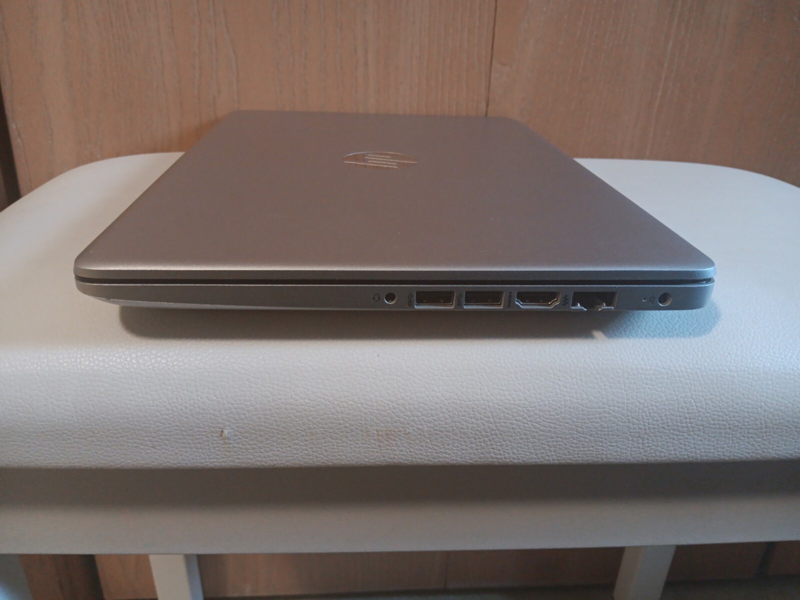 HP Silver 14″ Pentium Gold 5405U @ 2.3Ghz Laptop 4GB Ram UHD 610 Graphics 1GB