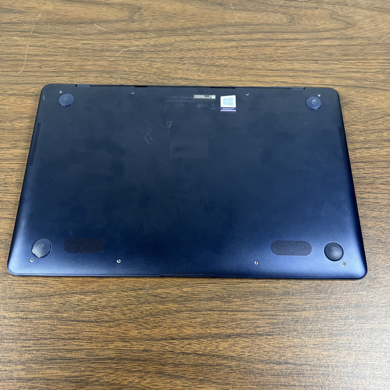 ASUS ZENBOOK UX490U I7 8GB RAM (POWERS ON, NO IMAGE) NO SSD – FOR PARTS/REPAIR