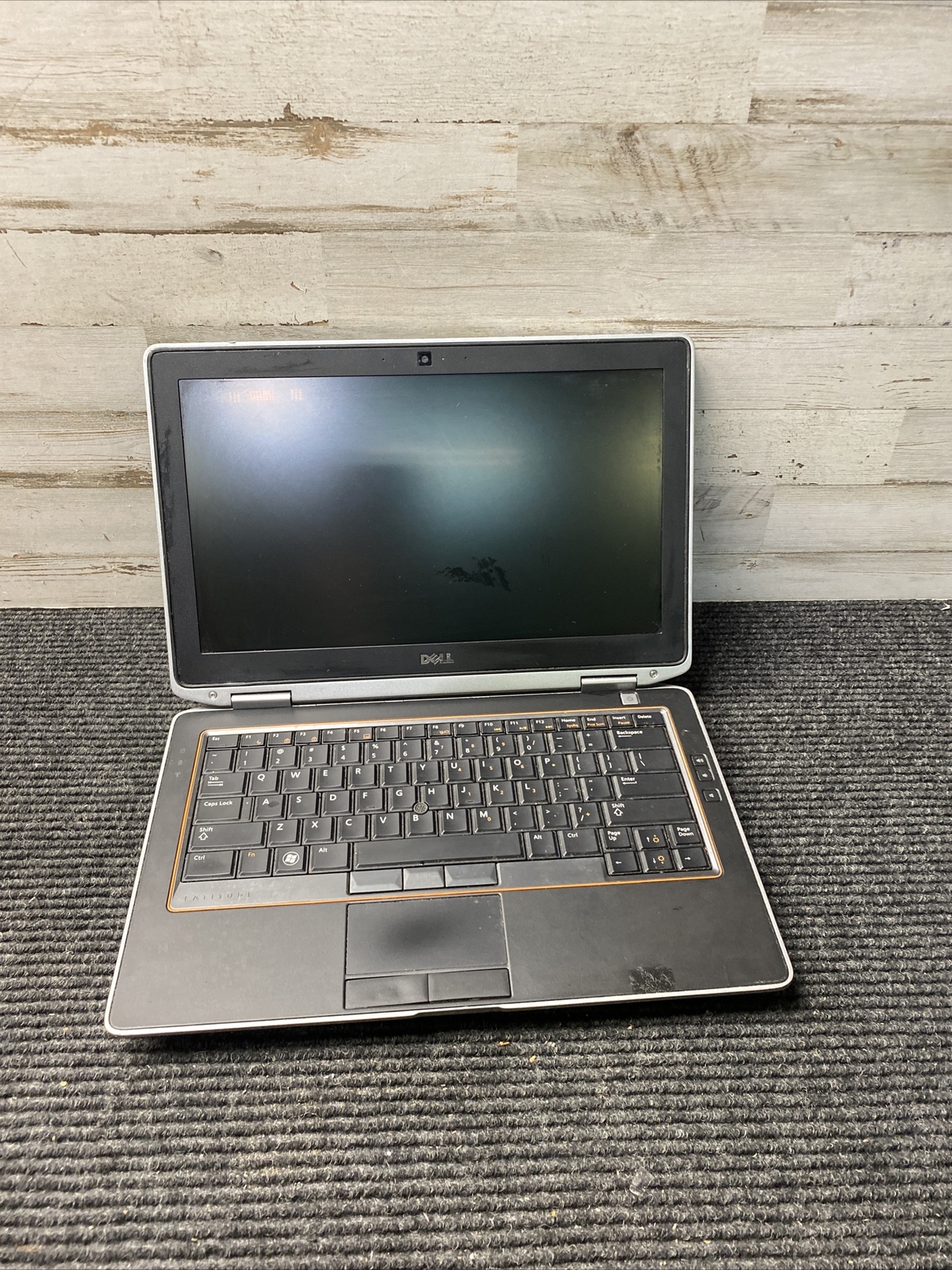 *FOR PARTS* Dell Latitude E6320 Core i5-2520M@2.50GHz,4GB RAM, NO HDD