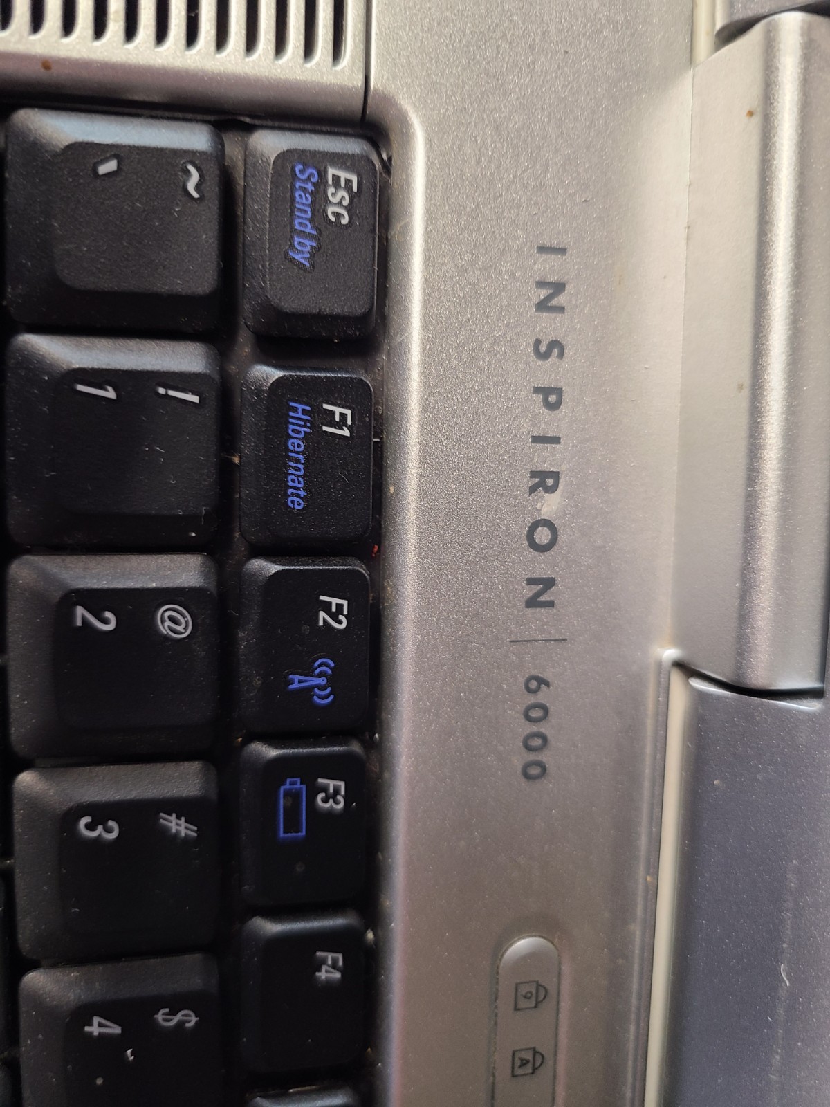 Dell Inspiron 6000 Celeron M 1.3GHz 2GB 60GB WinXP PRO Vintage OFFICE 2007 READ!