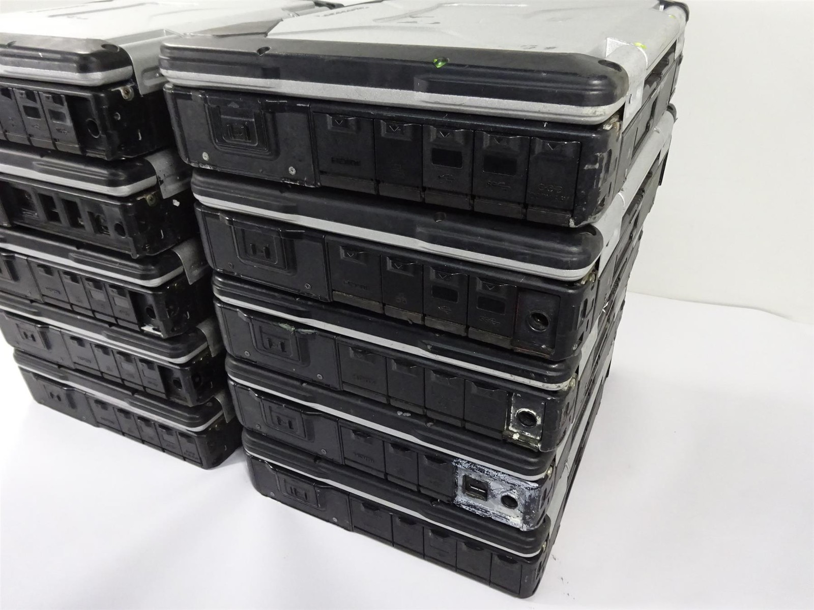 Lot 10 – Panasonic CF-31 Core i5-3340M 2.7GHz 4GB DDR3 – MK4 – No Hard Drive