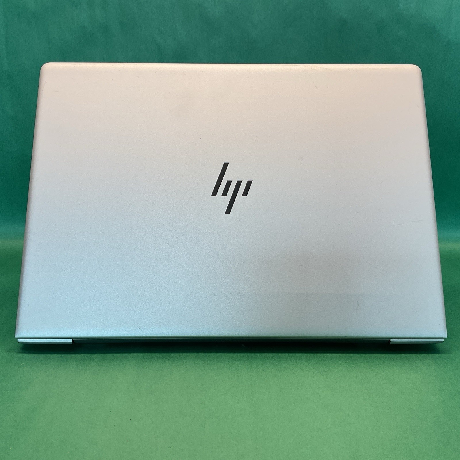 HP Elitebook 745 G5 AMD Ryzen 7 Pro 2700U – Powers On – NO HARD DRIVE- Untested