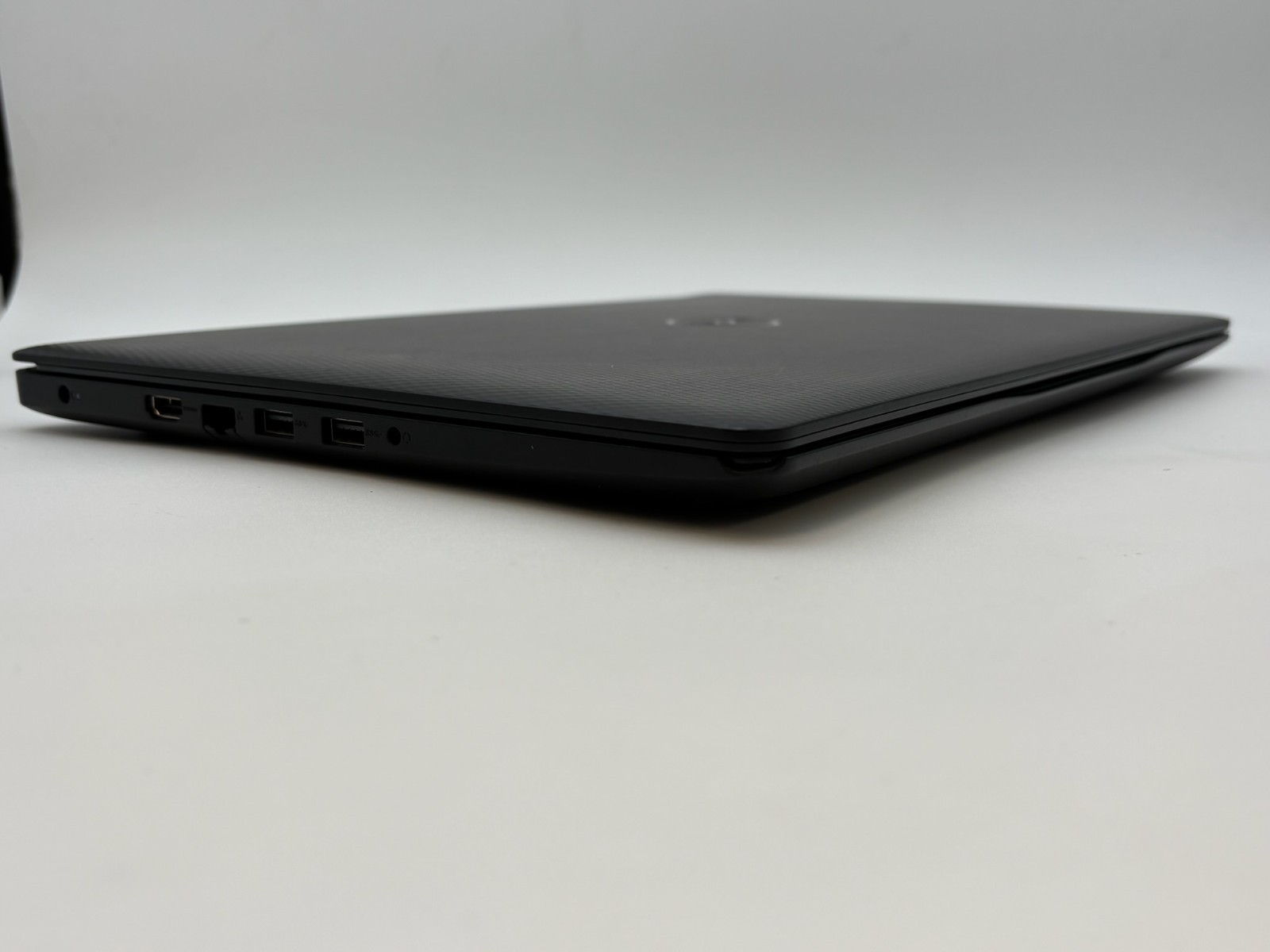 Dell Inspiron 3580 15.6″ 1 TB HDD 4 GB RAM i3-8145U Windows 10 Home