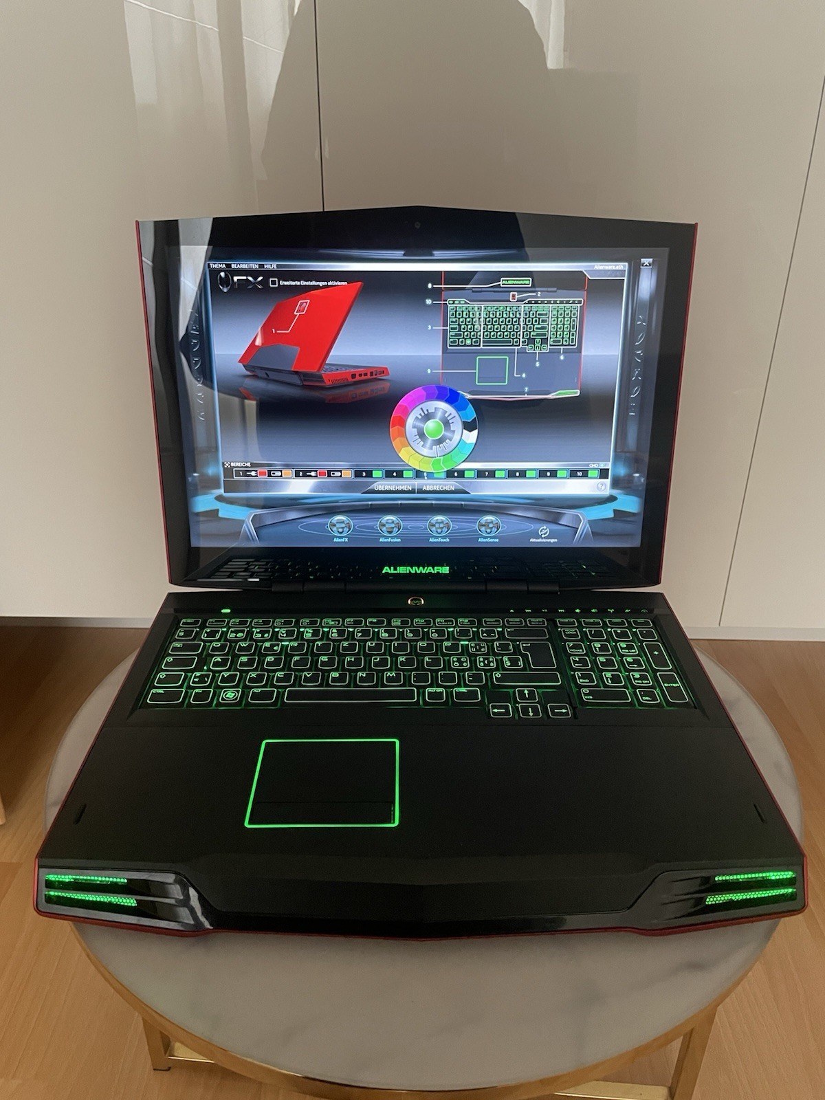 Alienware M17x R2 Nebula Red | 219h Runtime | 1200p | 77% Battery Health | MINT