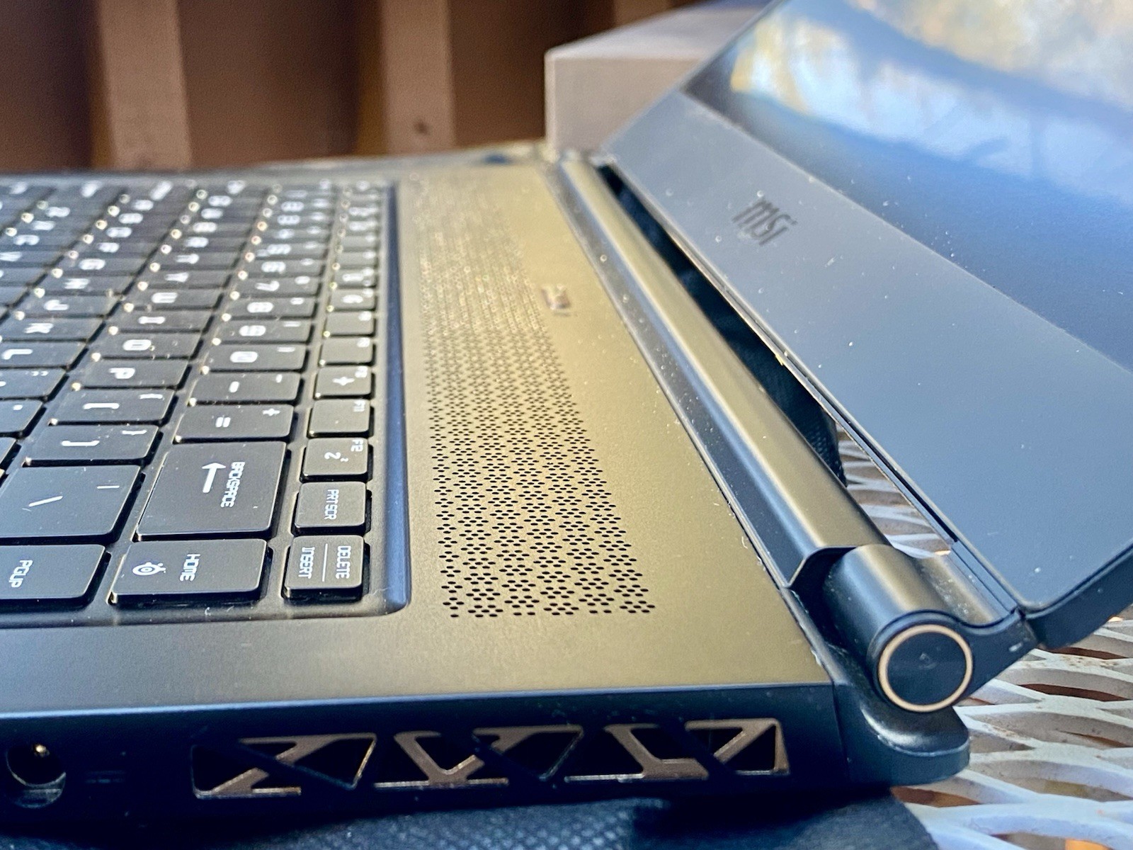 MSI GS65 Stealth 15.6″ 240hz / i9-9980H 2.30GHz/ 32GB RAM/ 1 TB / RTX 2080 Max-Q