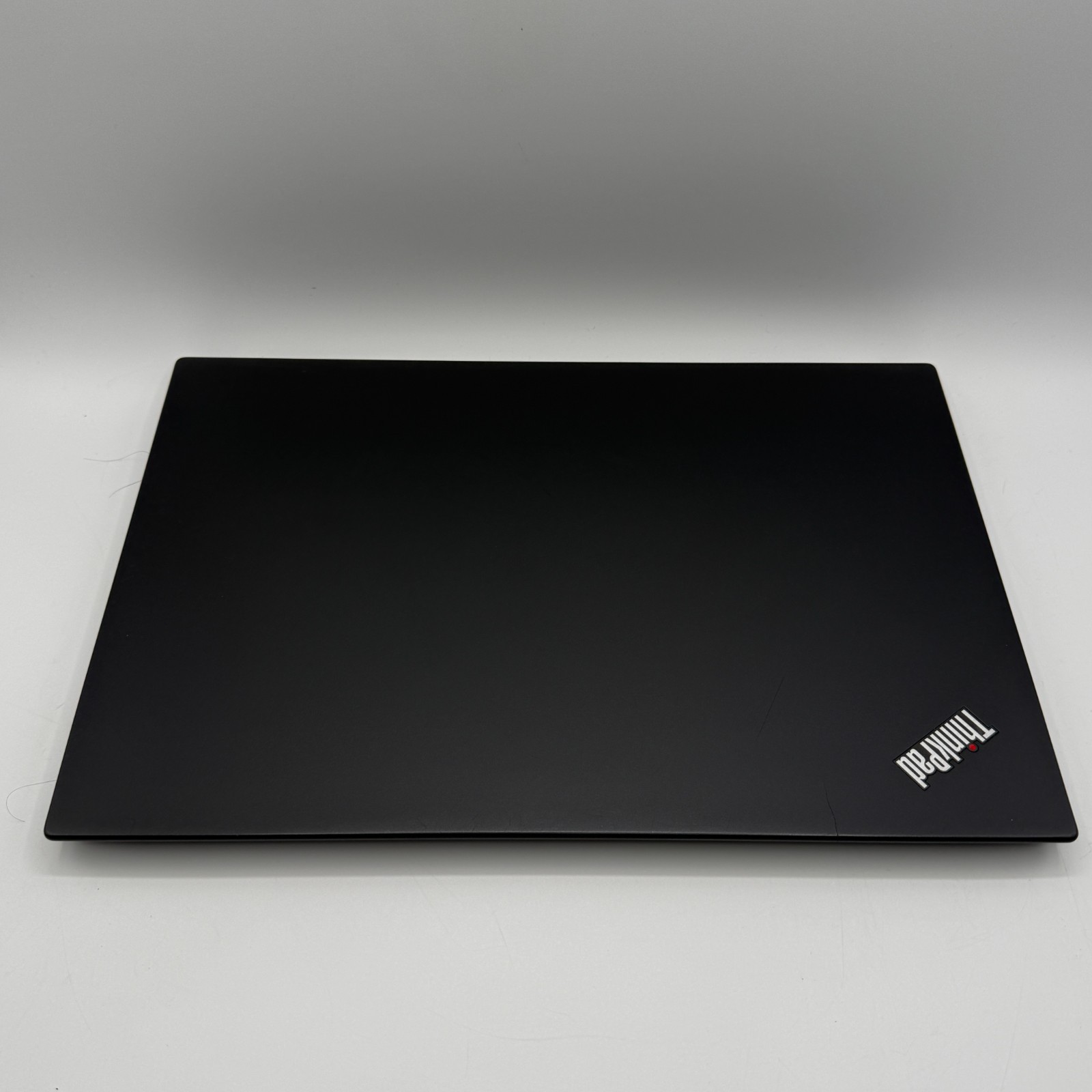 Lenovo ThinkPad T490s 14″ i7-8565U 16GB RAM 256GB SSD Win11 Pro See Pictures