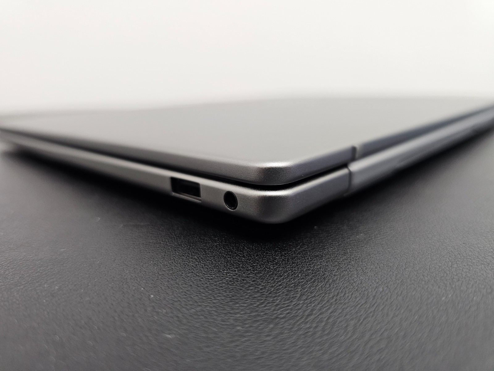 Dell Latitude 7455 Snapdragon X1P-64 QHD+ Touch 16GB 512GB W11P Arabic/Eng KB