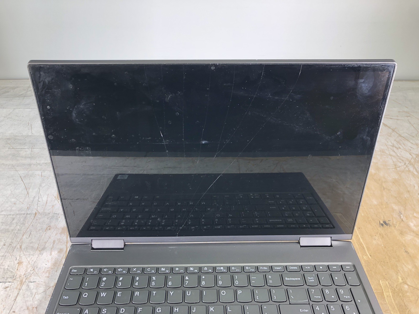 LENOVO YOGA C740-15IML i7-10510U @ 1.80GHz, 12GB RAM, NO HDD/OS – (FOR PARTS)