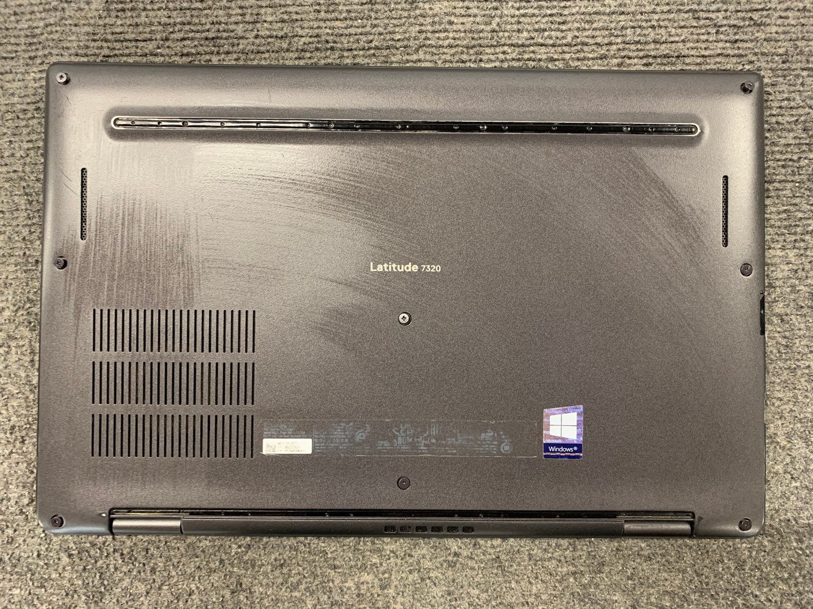 Dell Latitude 7320 13.3″ Touch Laptop i7-1165G7 16GB, No Storage, Admin Password
