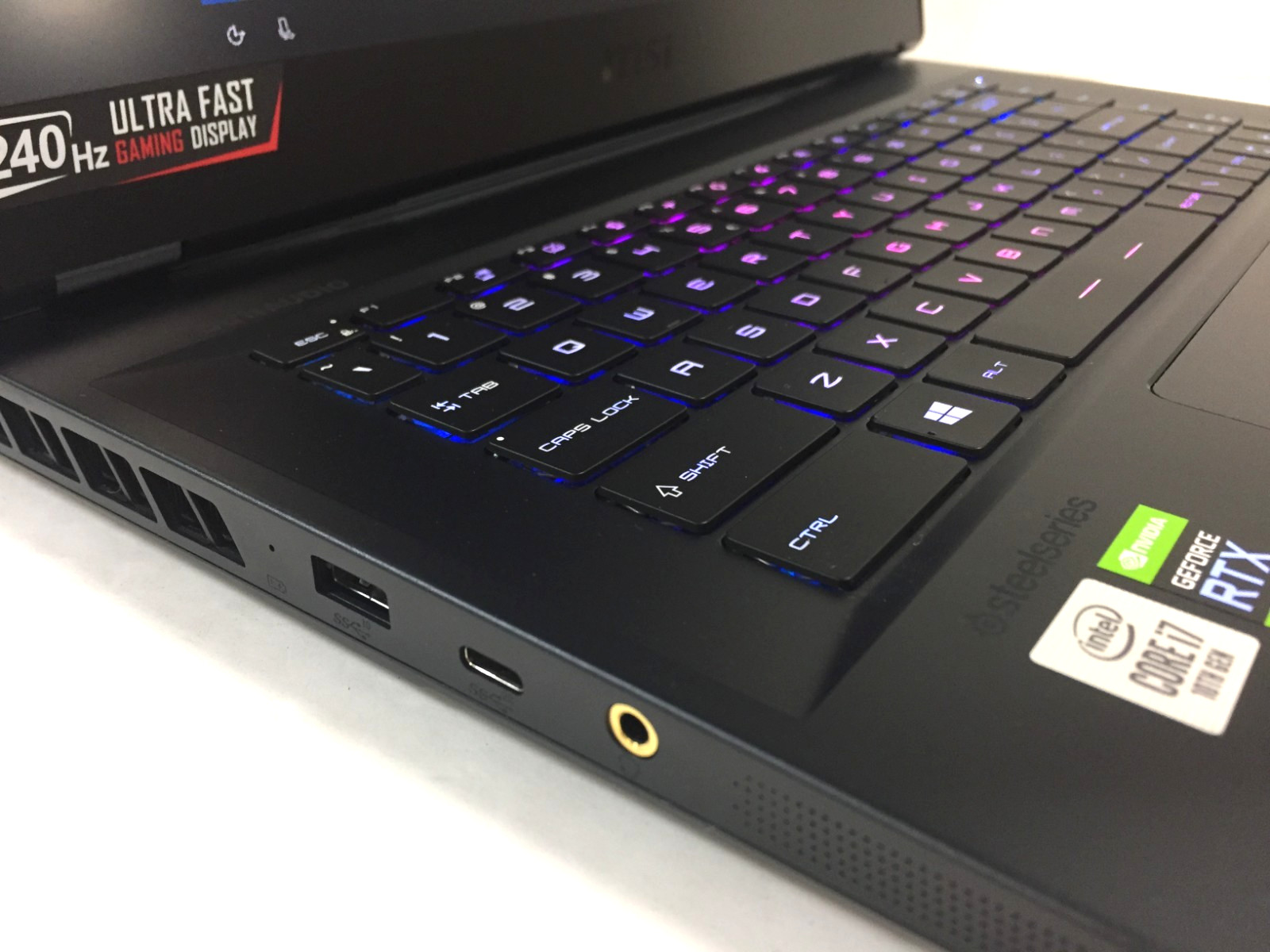 MSI GE66 Raider 10SF-285 15.6 Gaming Laptop/i7-10875H/16GB/512GB SSD/RTX 2070