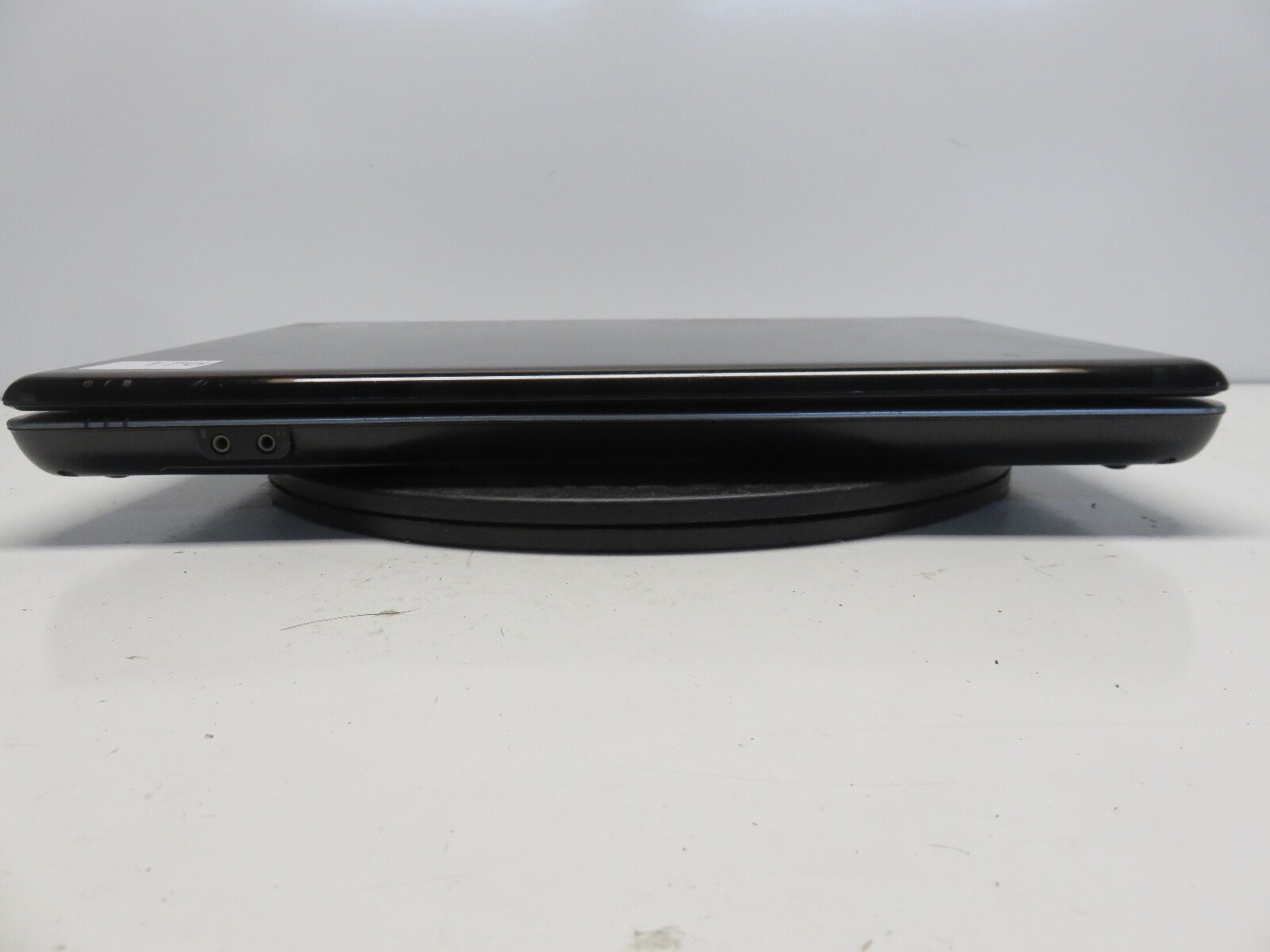 HP G61 Athlon II Dual-Core Processor M300 2GHz 3 GB NO HDD No Batt