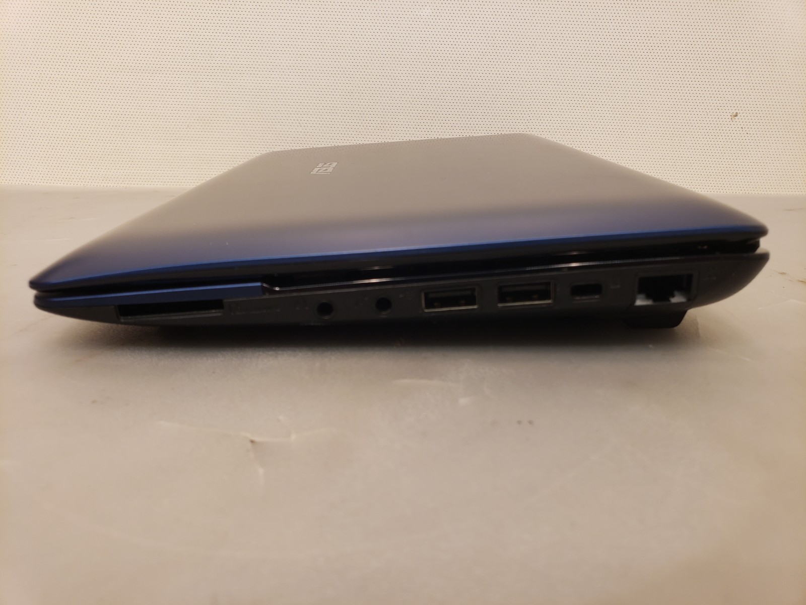 ASUS Eee PC 1015PEM • Intel N550 1.5GHz Atom • 2GB • 240GB SSD • Mint • Win7