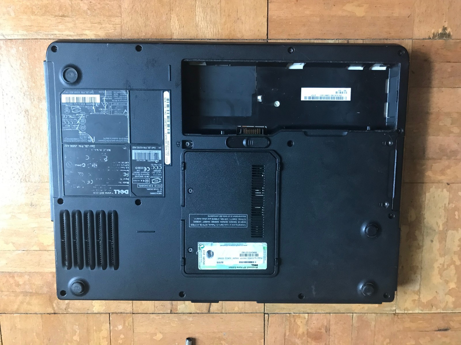 Dell Inspiron 6000 Intel Pentium 1.50GHz 2 Gig Ram 20GB HDD (No Charger ) AS IS