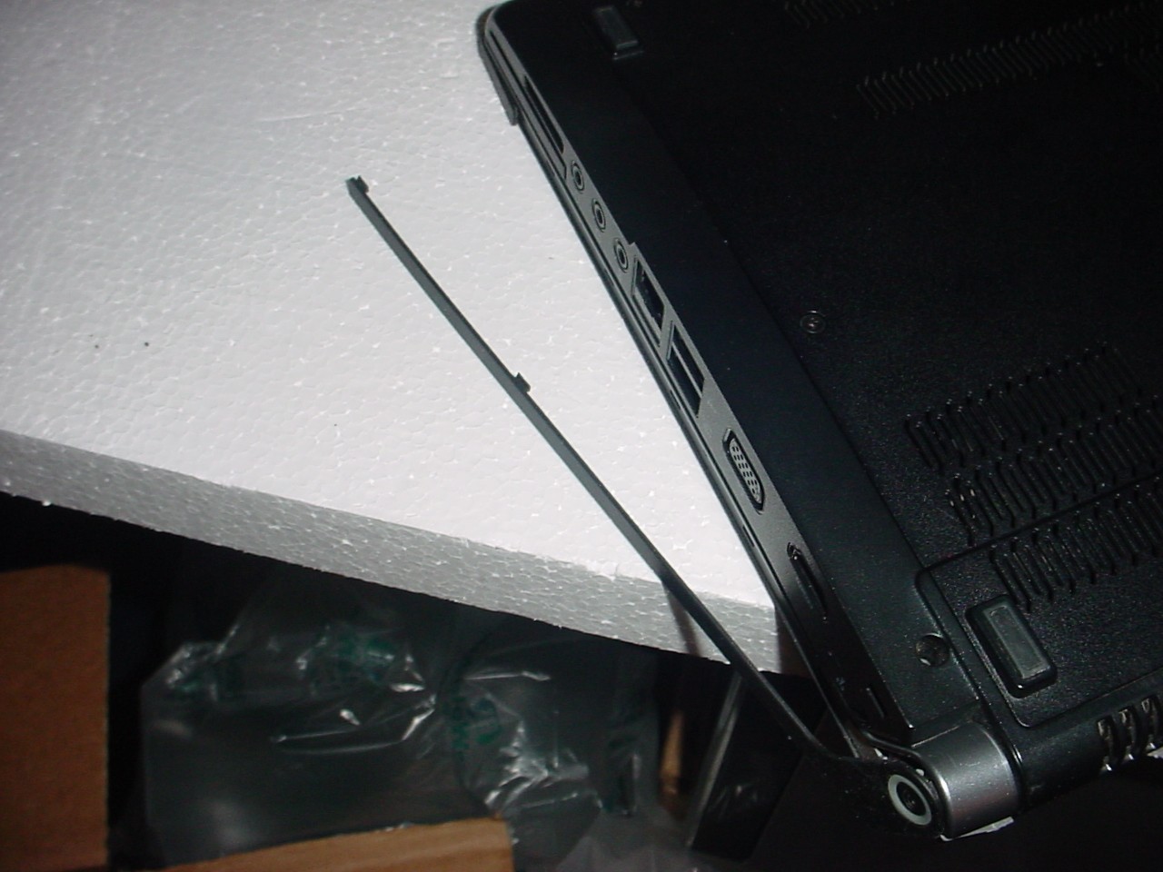 Dell Studio 1537 Laptop Intel Core 2 Duo T6400 4GB Ram No HDD – READ