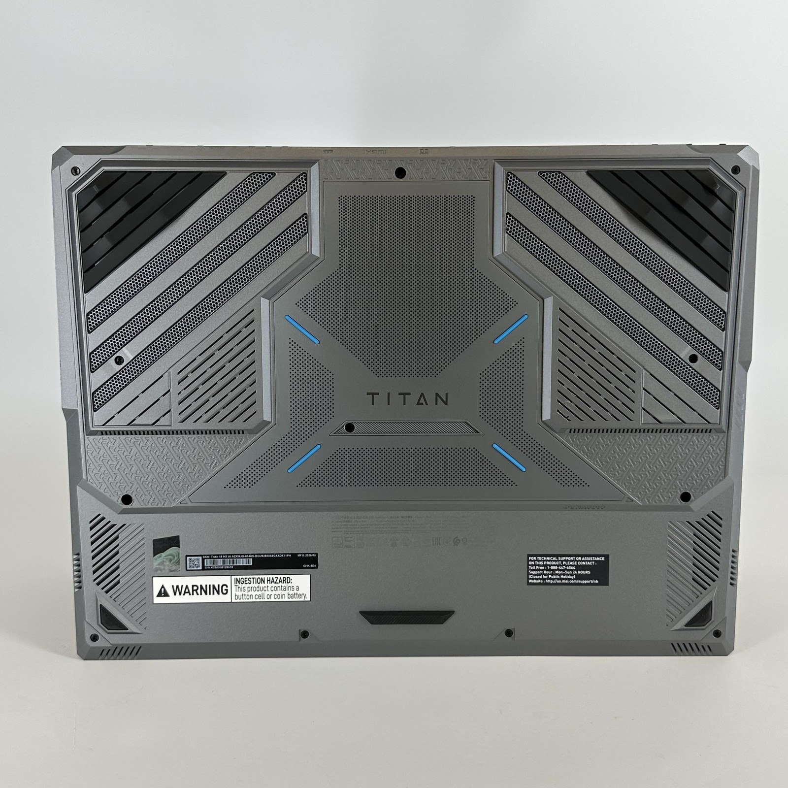 MSI Titan 18 HX AI 120Hz UHD+ 2.8 GHz Ultra 9 285HX 64GB 4TB/2TB NVIDIA RTX 5090