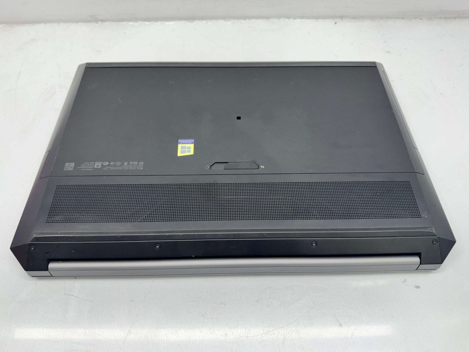 HP ZBook 17 G5 17.3″ FHD i7-8850H@2.6GHz 32GB RAM 256GB P2000 Win11 W/AC *READ*