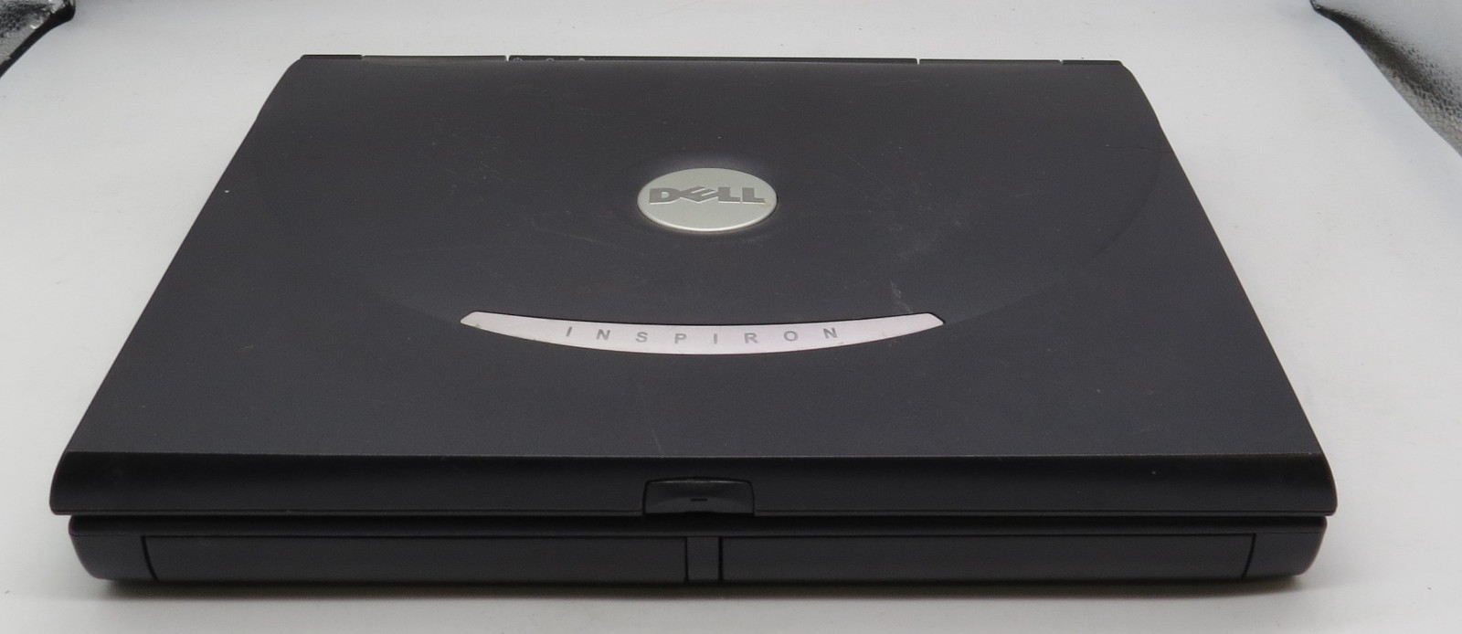 Dell Inspiron 8200 _ Pentium4M _ 512MB RAM _ No SSD / OS *PARTS
