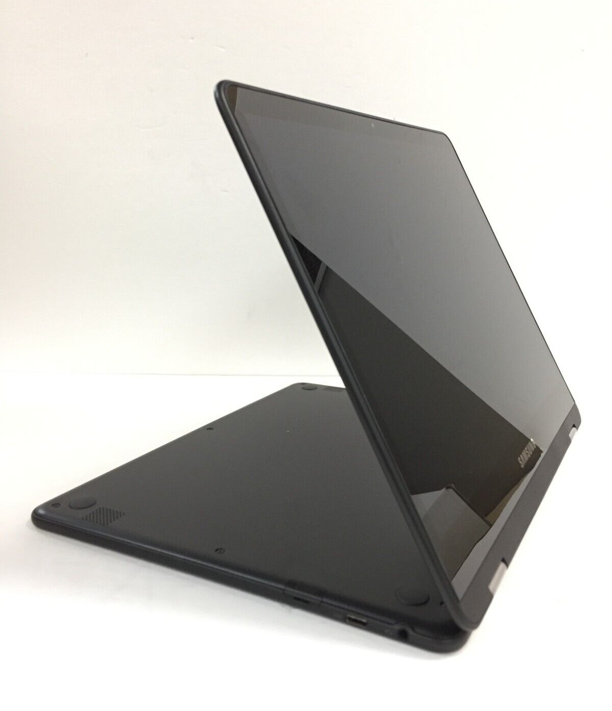 Samsung Chromebook Pro XE510C25-K01US 12.3″ Touchscreen/Intel M3-6Y30/4GB/32GBeM