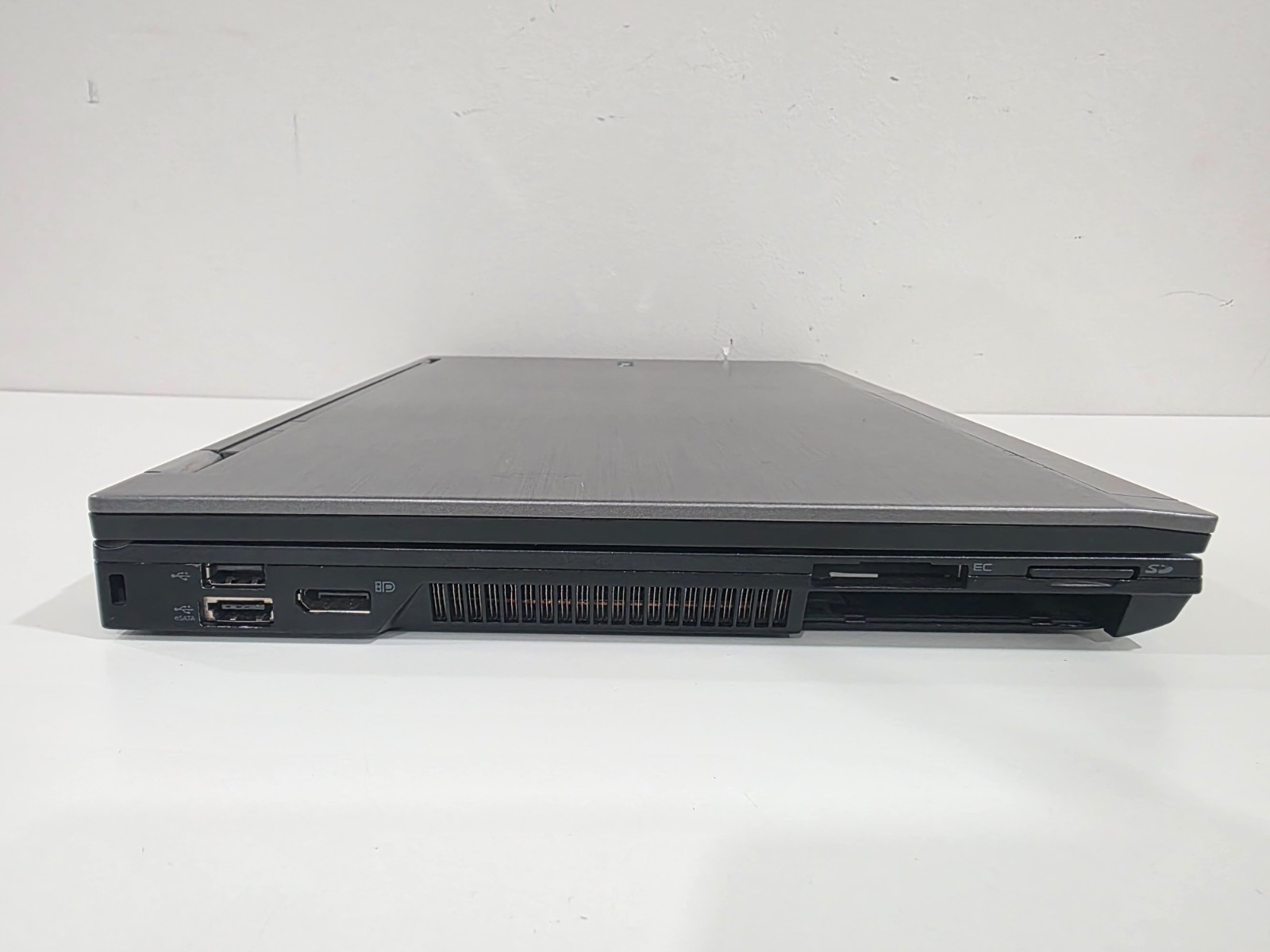 Dell Latitude E6510 Intel Core i5 CPU M 520 4GB Webcam