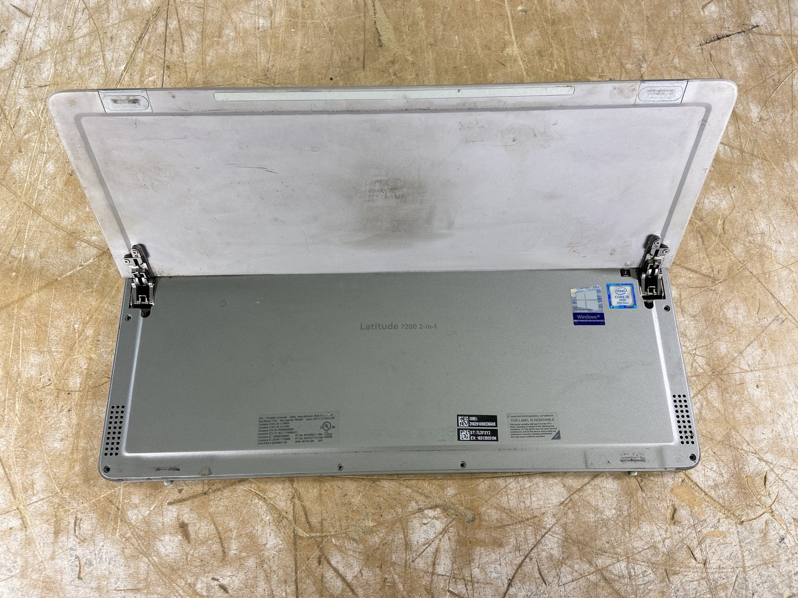DELL LATITUDE 7200 2-IN-1 i5-8365U @ 1.60GHz, 8GB RAM, NO HDD/OS