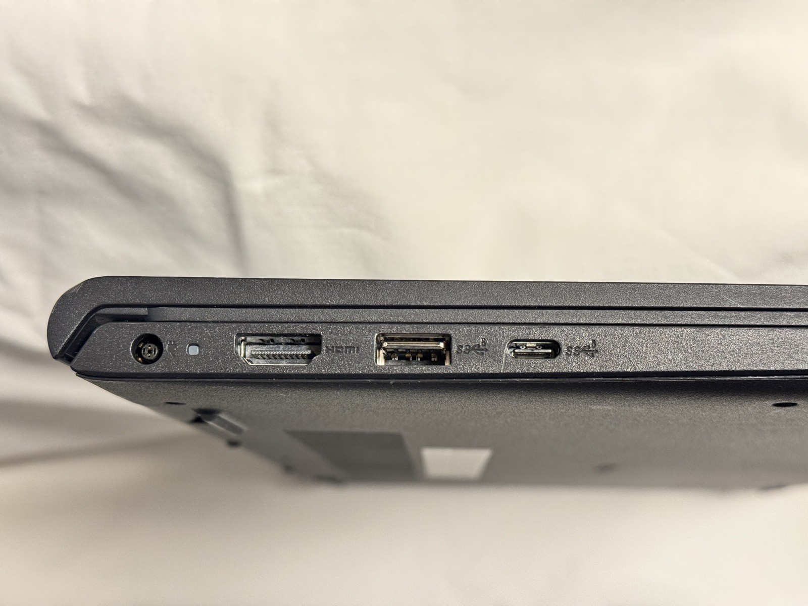 Dell Inspiron 15 3525 15.6″ Ryzen 7 5700U 8GB 256GB SSD Win 11 Home Black