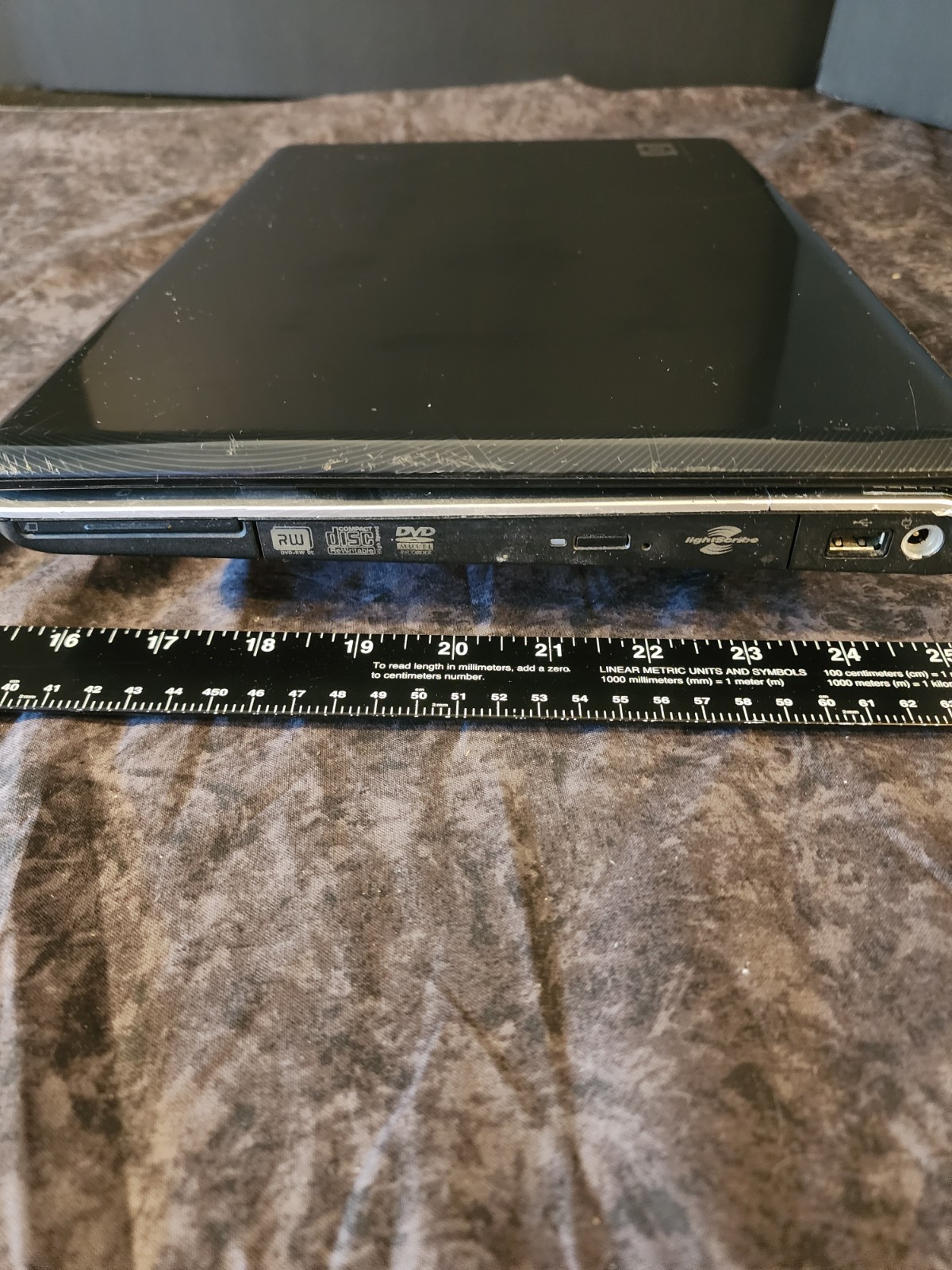 HP Pavilion Entertainment PC Dv6-1355dx Laptop. Untested. As Is For Parts