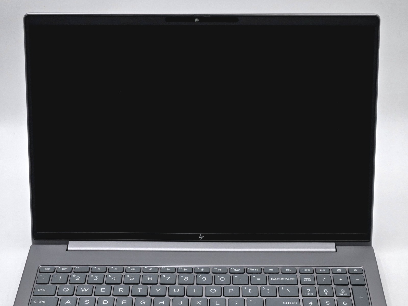 HP ZBook Power G11 Ryzen 7 PRO 8845HS RTX 2000 Ada 64GB 2TB Grade D