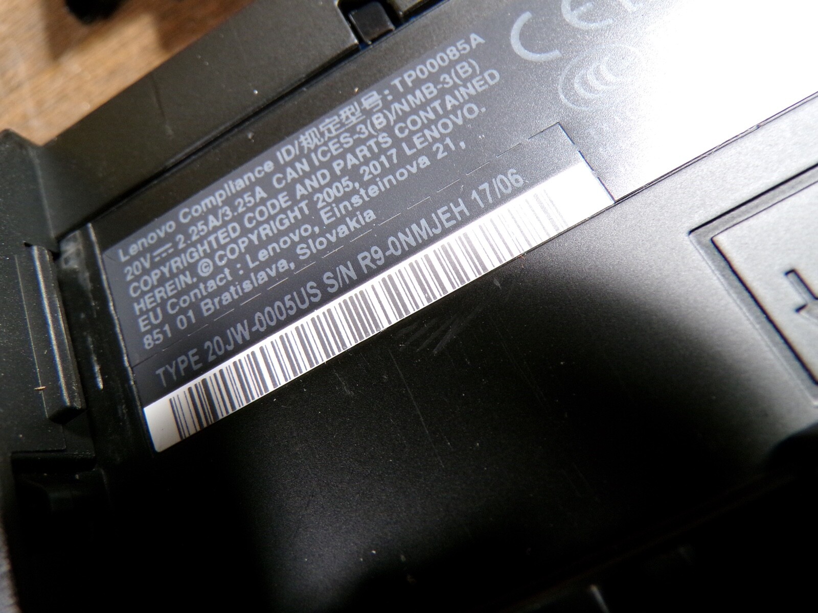 THINKPAD LENOVO T570 INTEL CORE i5-6300U 2.40GHZ 4GB RAM **NO HD/ NO CADDIE
