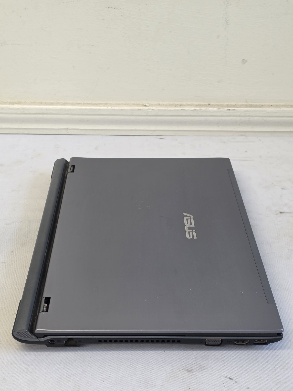 ASUS U56E Laptop – Intel i5-2430m – 12GB RAM – 160GB HDD NO BATT Win 10 – READ