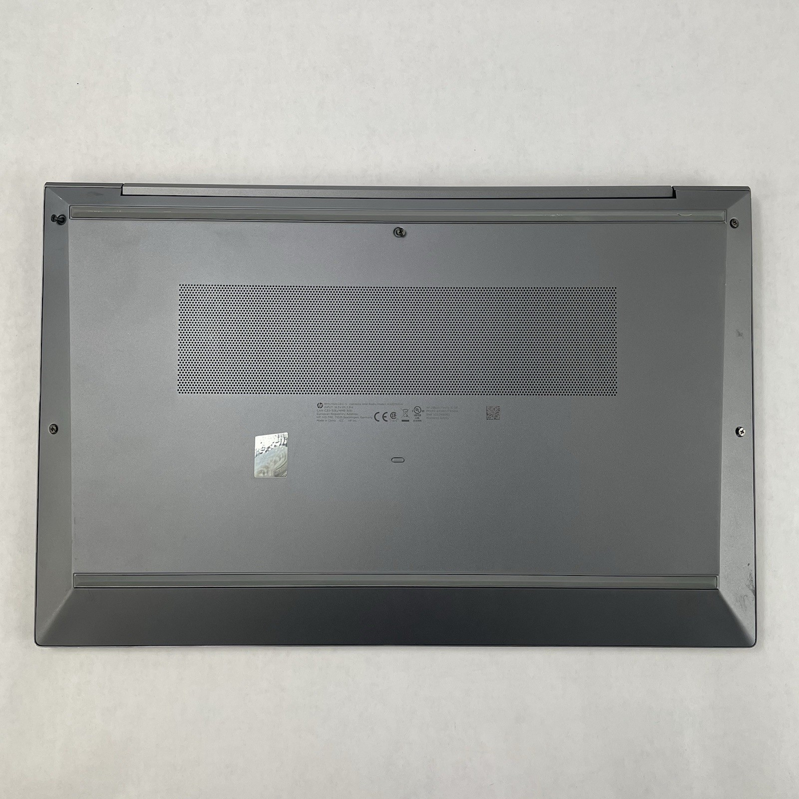 HP ZBook FireFly 15 G8 15.6″ i7-1165G7 2.8GHz 16GB RAM No SSD/OS/AC – Bad Corner