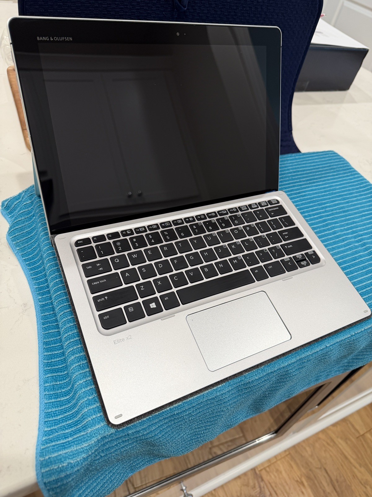 HP Elite x2 1012 G1, Intel Core m5-6Y54 @ 1.1GHz, 8GB RAM, 1TB SSD, Win 11 Pro