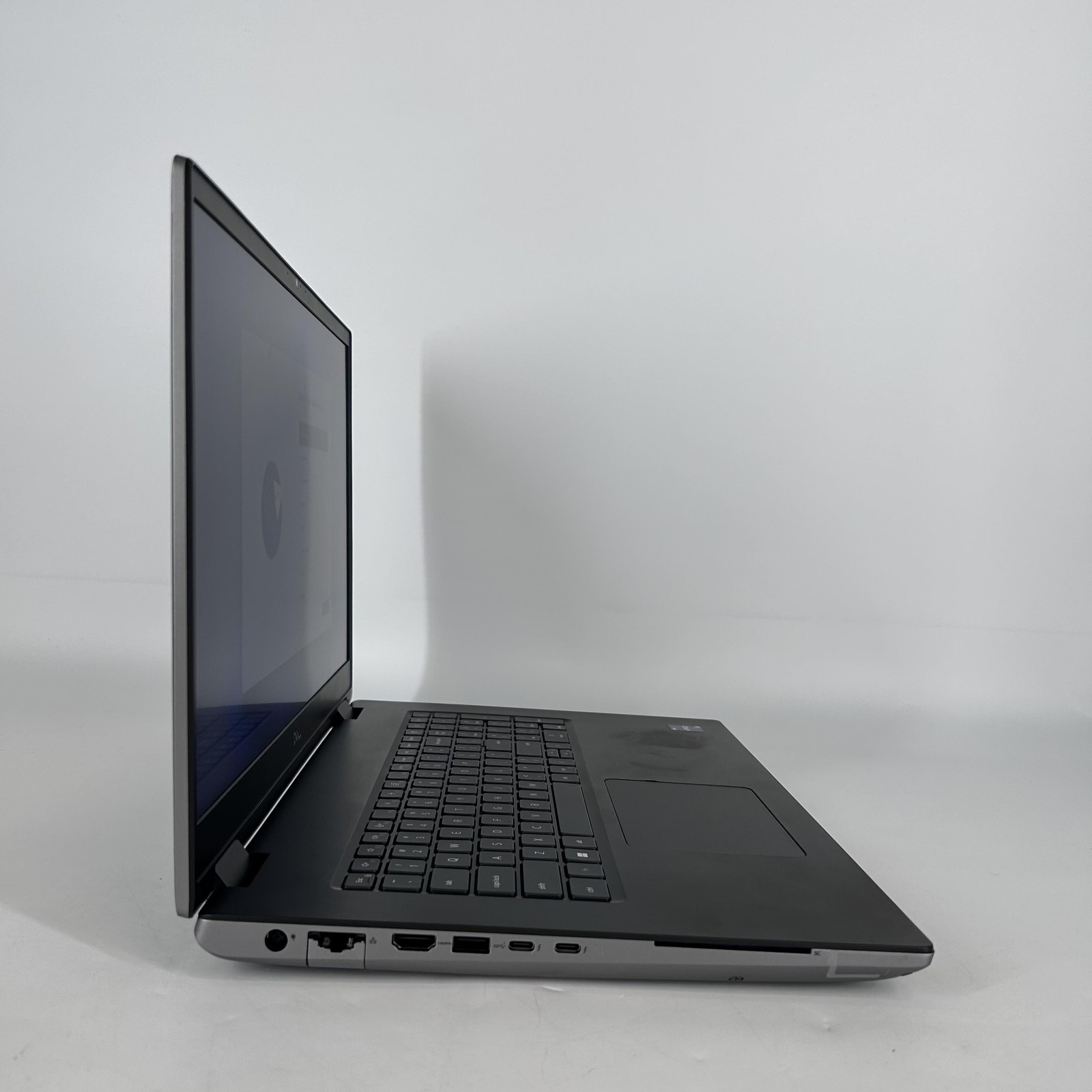 Dell Precision 7770 17.3 FHD 2.3 GHz i9-12950HX 32GB 512GB RTX A5500 LCD BLEED