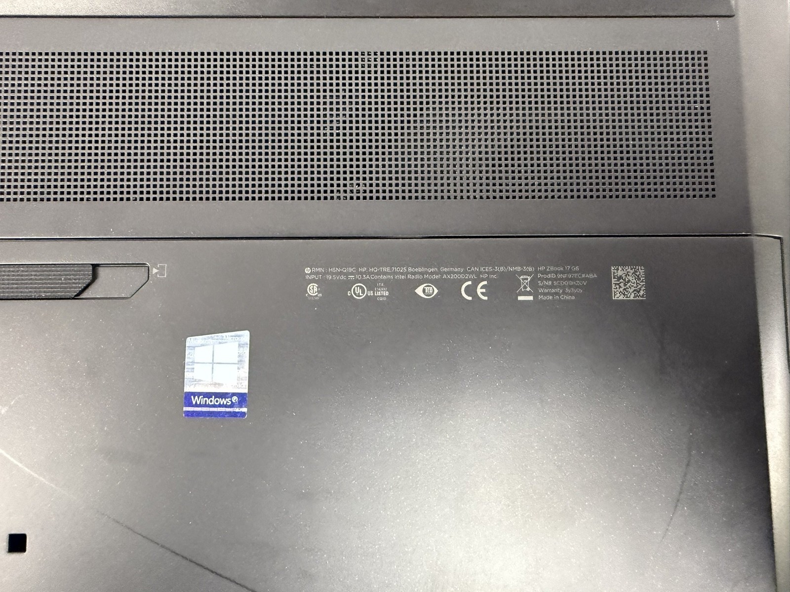 HP ZBook 17 G6 17.3″ i7-9850H 32GB DDR4 512GB RTX 3000 – NO BATTERY – READ
