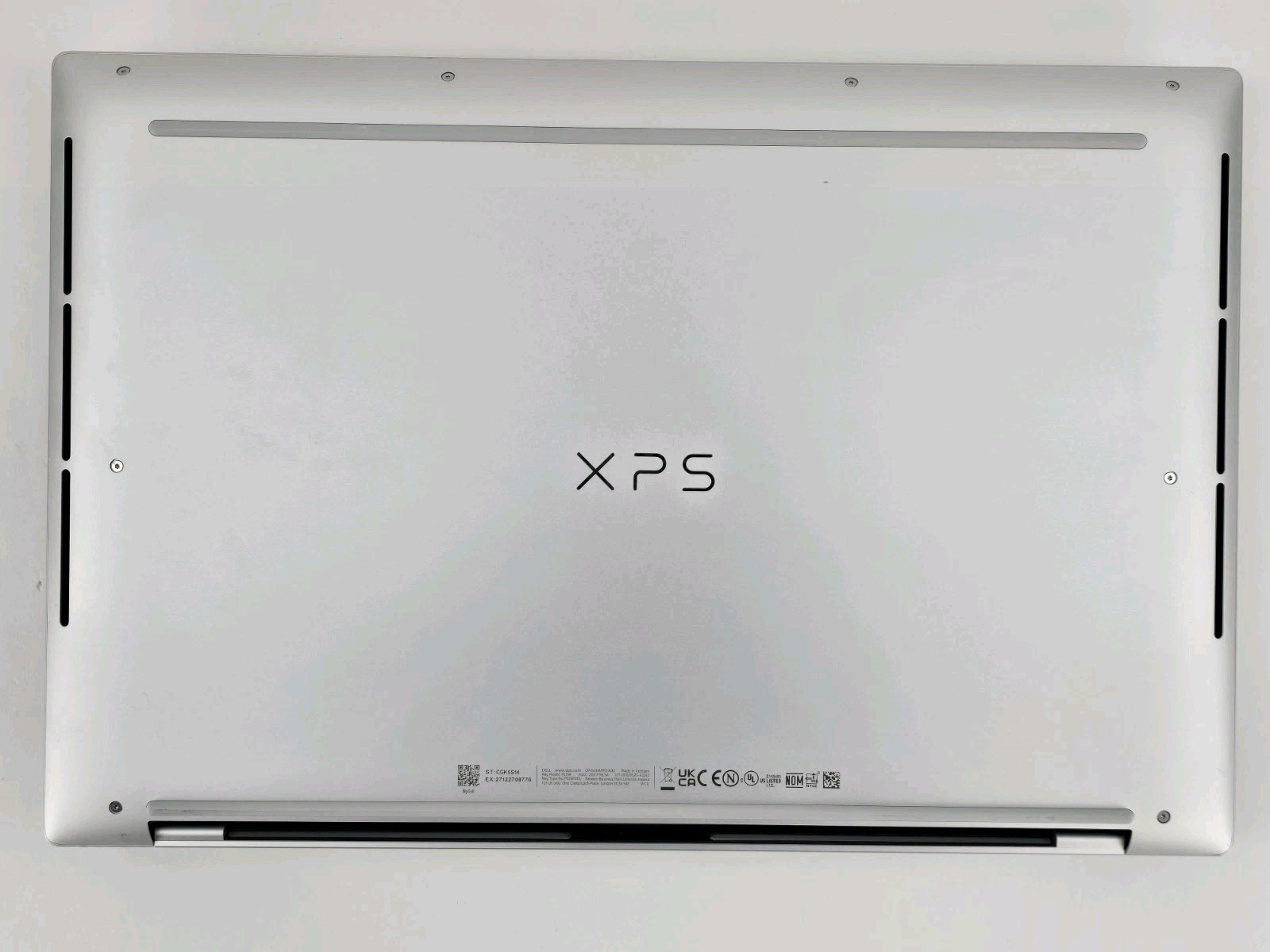 Dell XPS 16 9640 4K OLED TOUCH 2.5 GHz Ultra 9 185H 32GB 1TB SSD RTX 4060 – Good